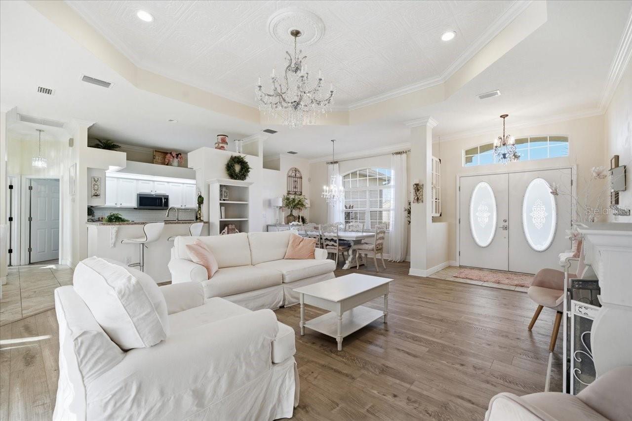 Image 4 of 36 For 6320 Kingway Lane