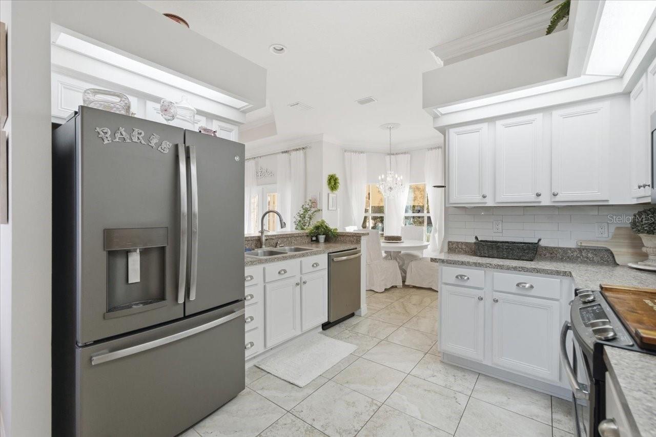 Image 9 of 36 For 6320 Kingway Lane