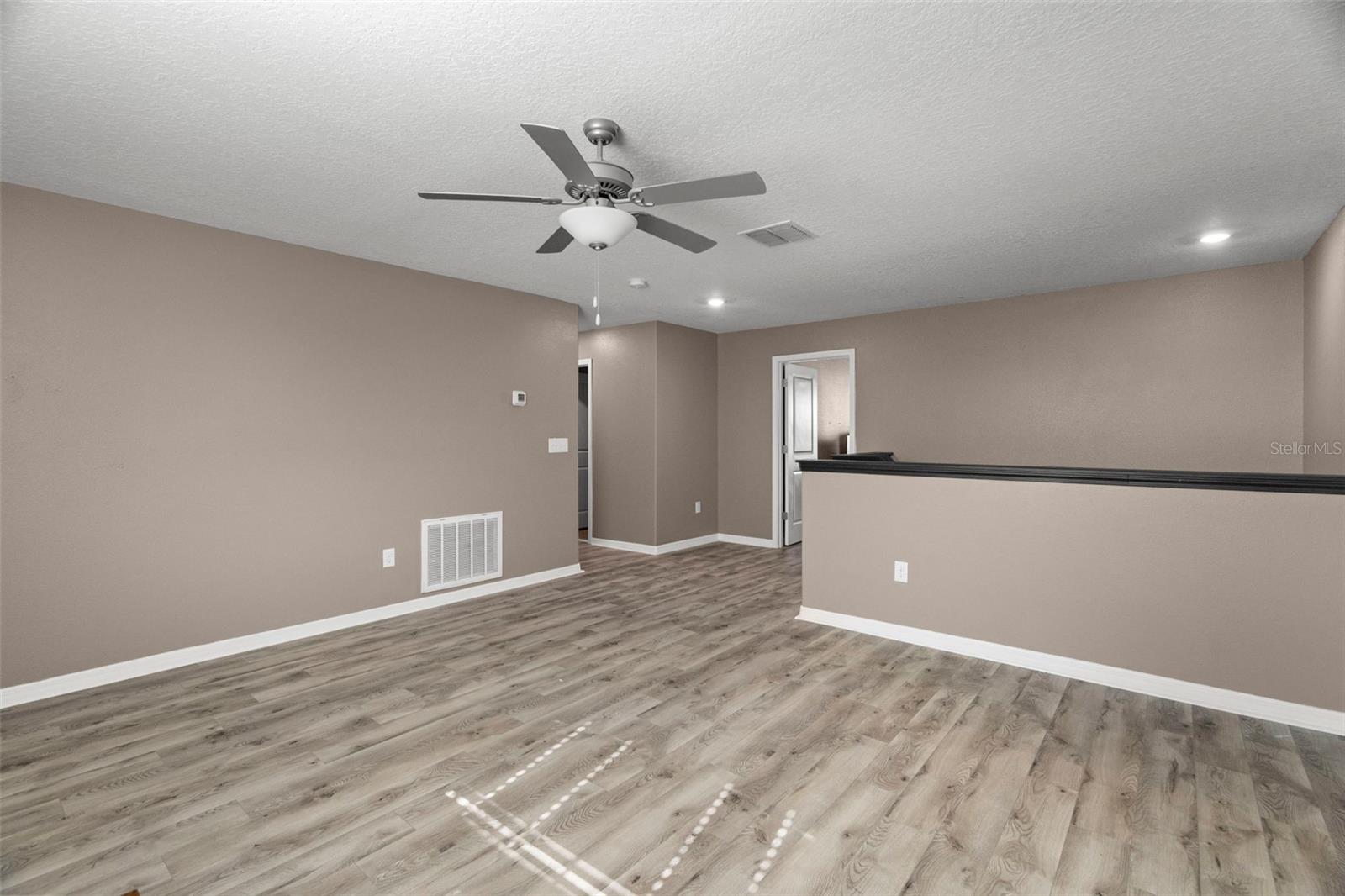 Image 23 of 46 For 6601 Rainbow Springs Lane