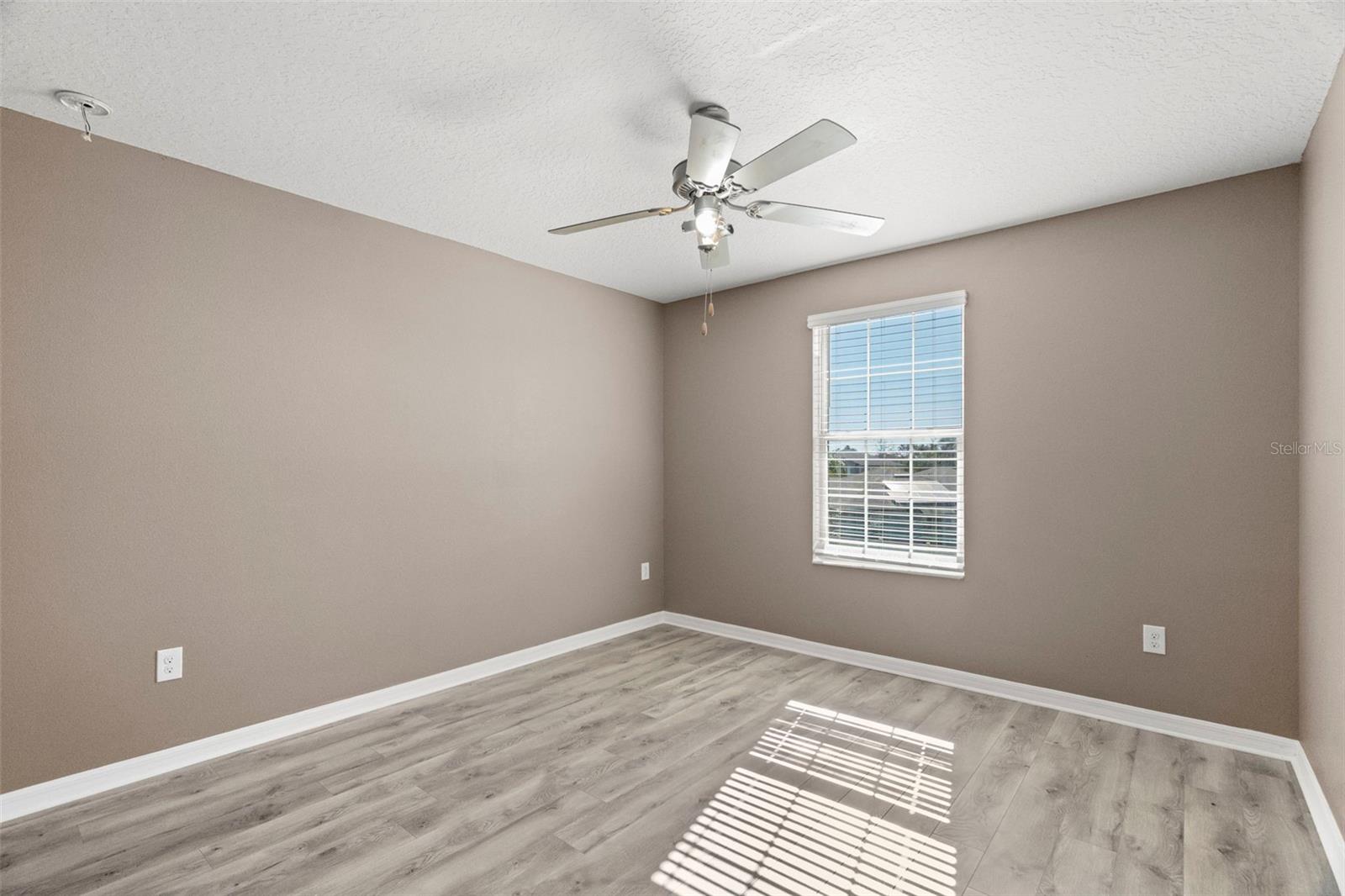 Image 32 of 46 For 6601 Rainbow Springs Lane