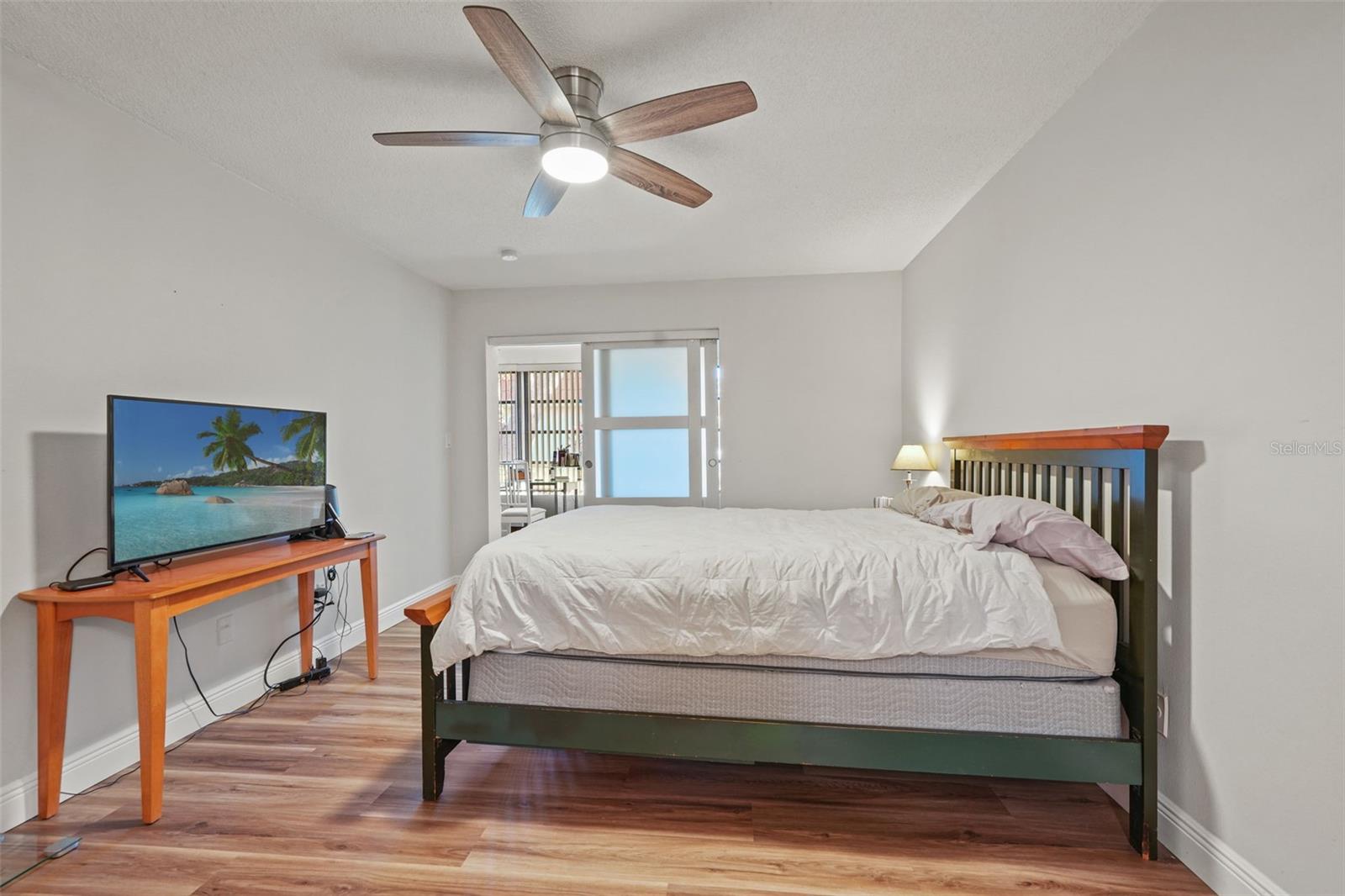 Image 24 of 65 For 19029 Us Highway 19 N 13a