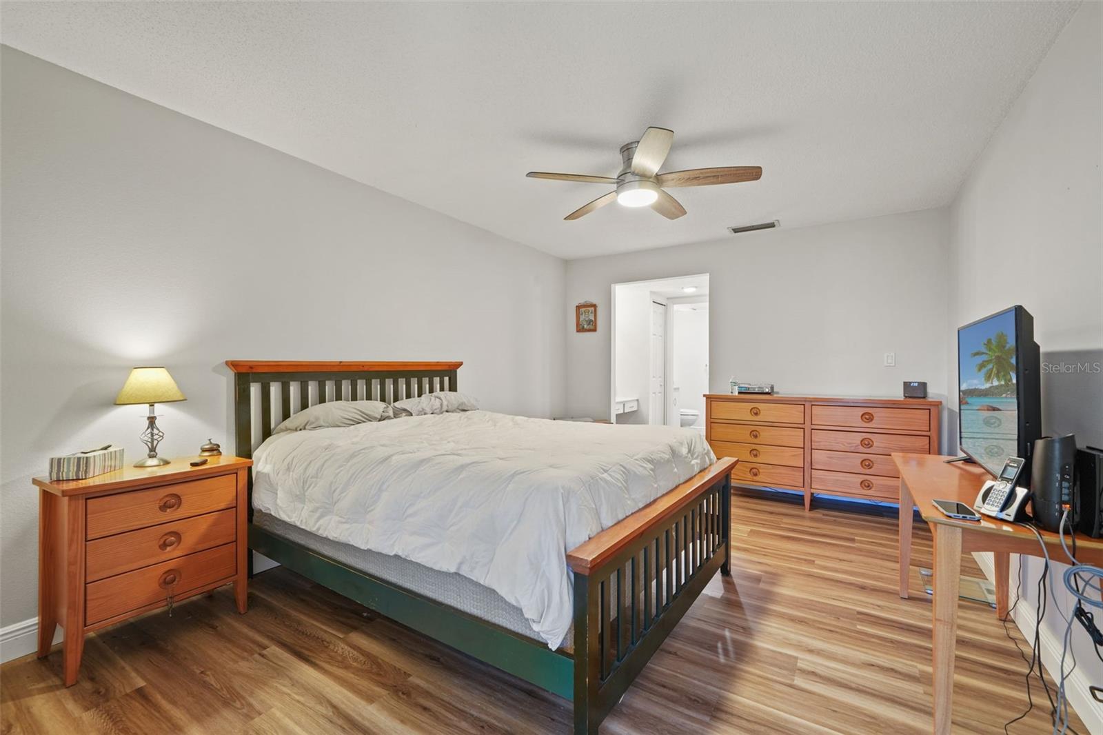 Image 25 of 65 For 19029 Us Highway 19 N 13a