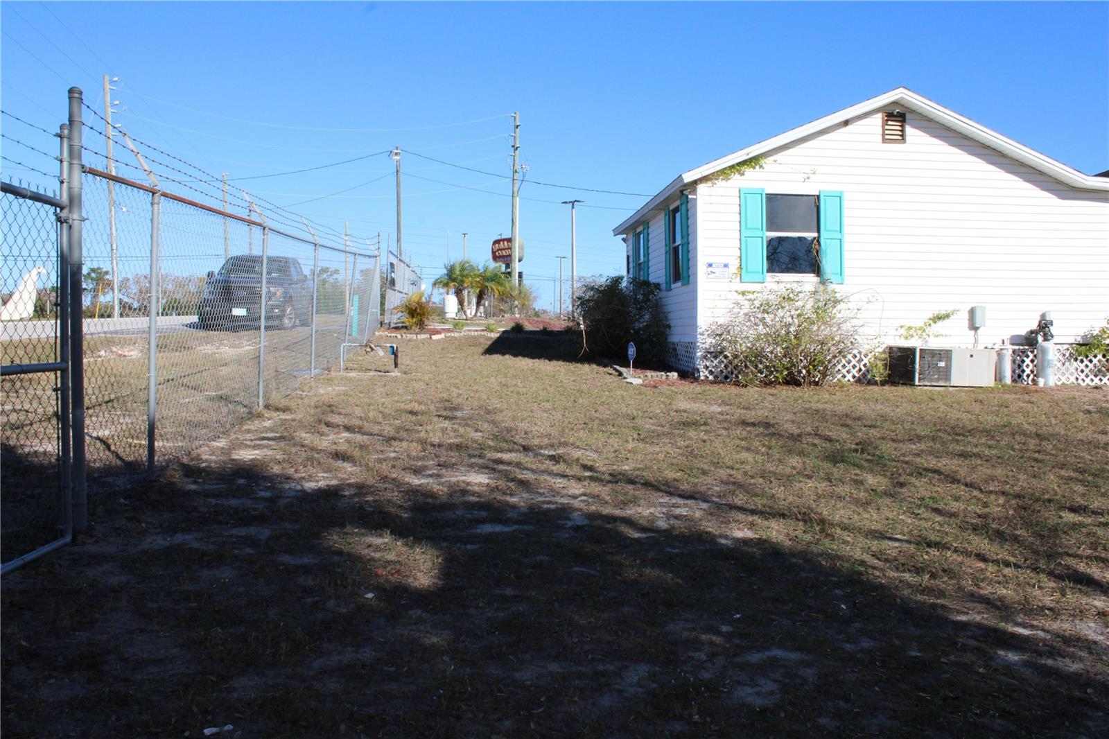 Image 19 of 23 For 5134 Plyna Street