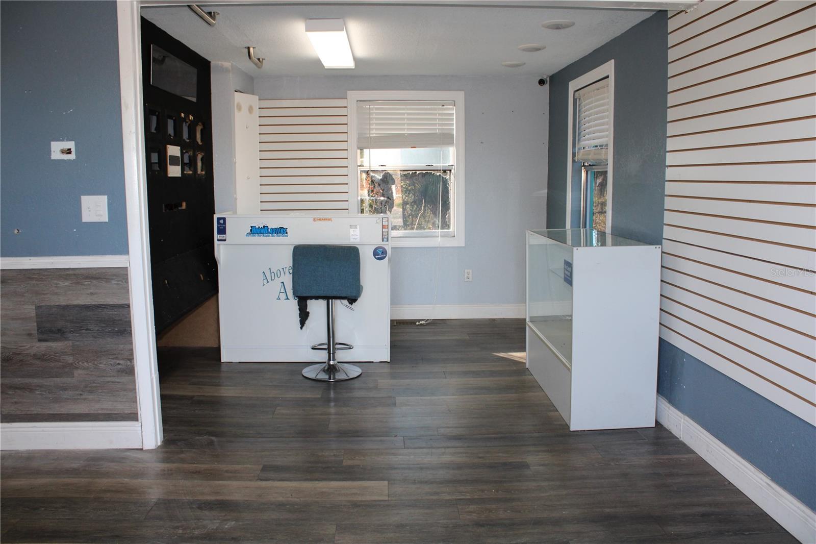 Image 5 of 23 For 5134 Plyna Street