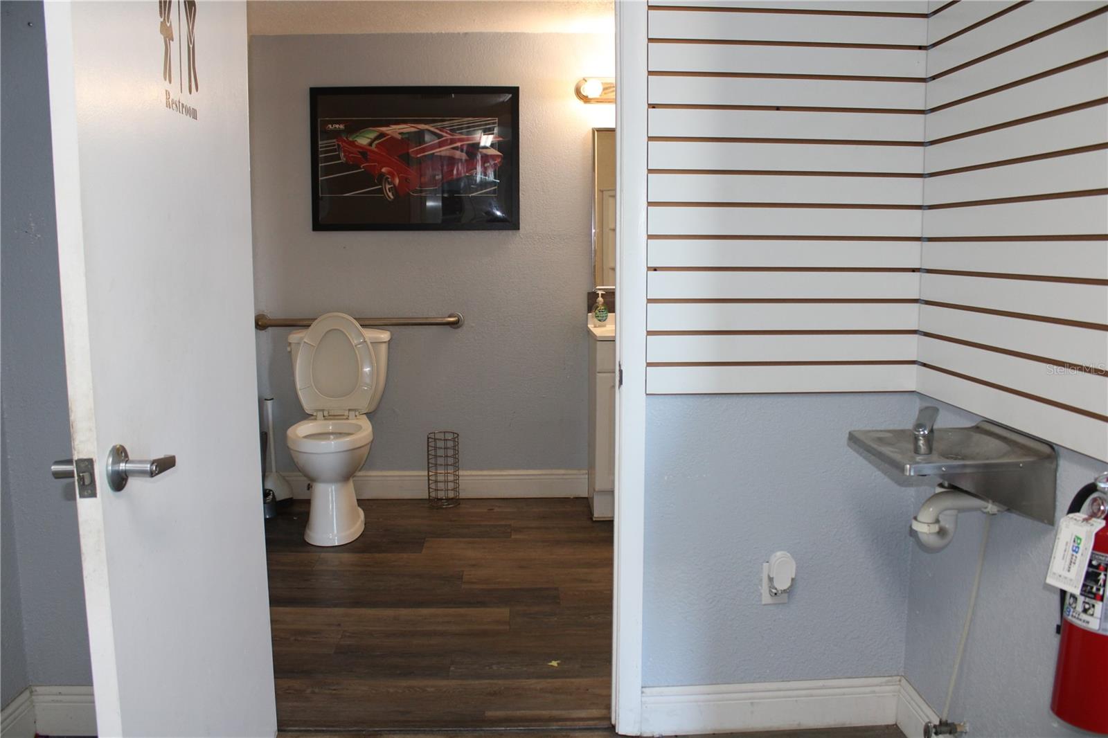 Image 8 of 23 For 5134 Plyna Street