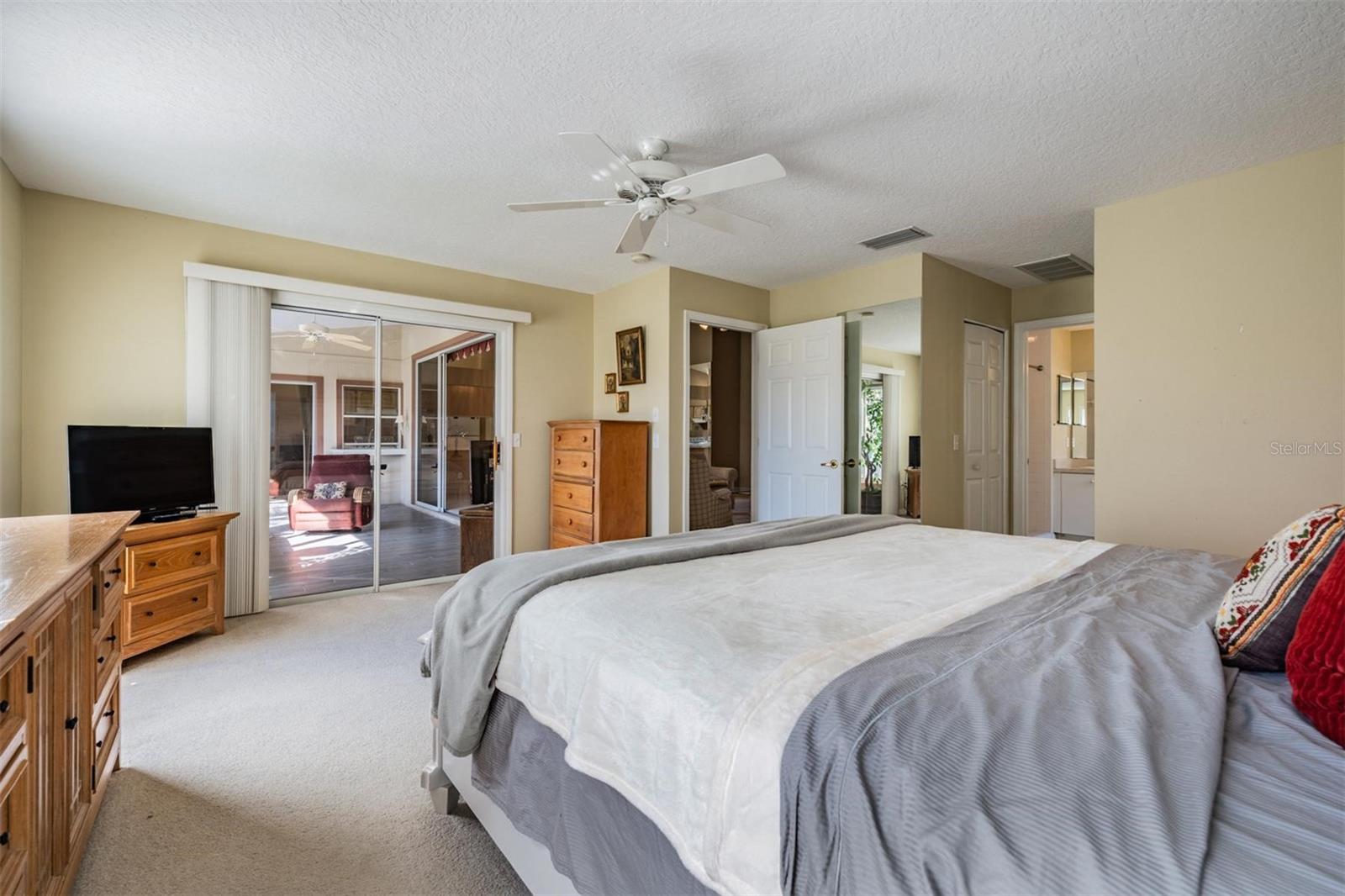 Image 14 of 48 For 1211 Almondwood Drive