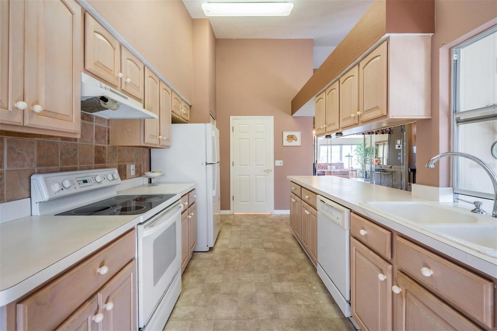 Image 9 of 48 For 1211 Almondwood Drive