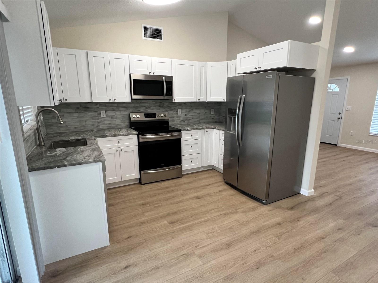 Image 2 of 14 For 7224 Daggett Terrace