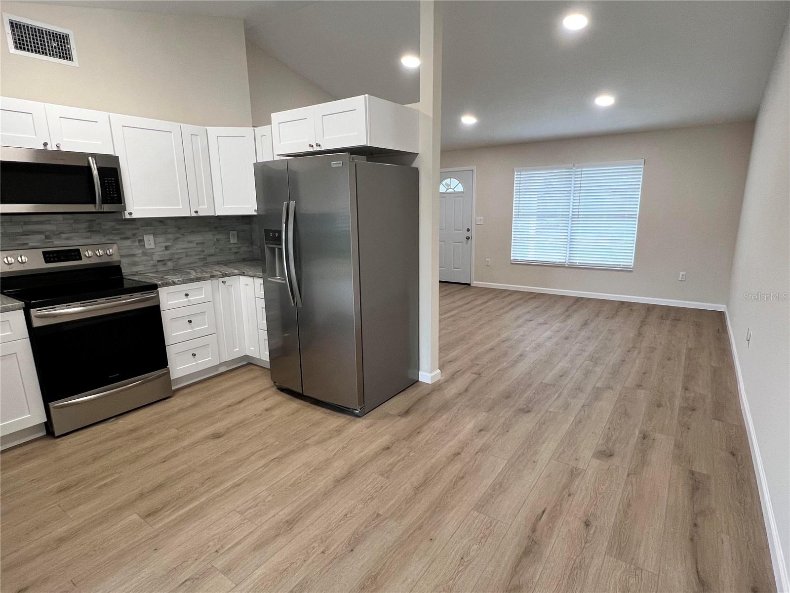 Image 3 of 14 For 7224 Daggett Terrace