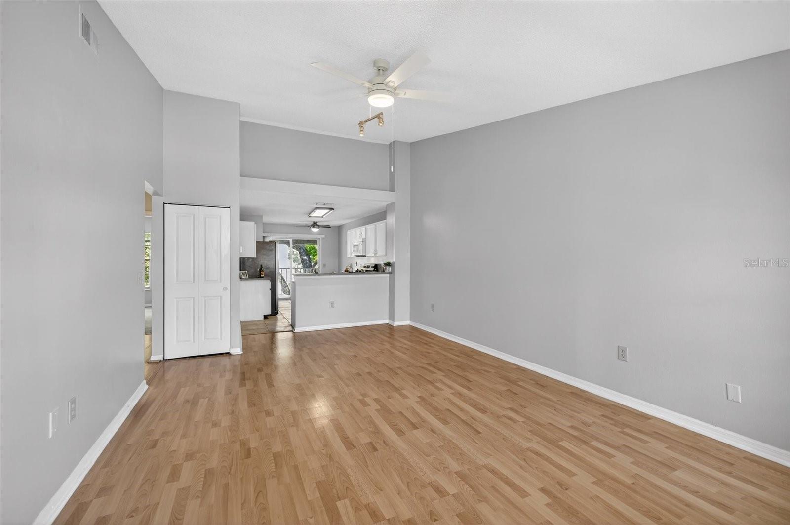 Listing photo id 9 for 7910 Hardwick Drive 723