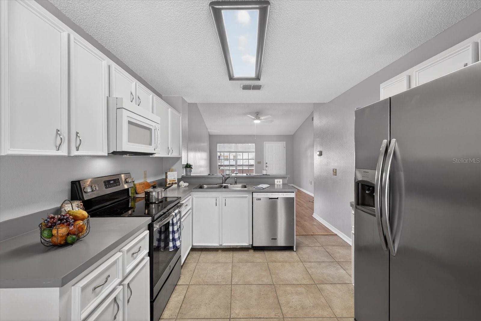 Listing photo id 14 for 7910 Hardwick Drive 723