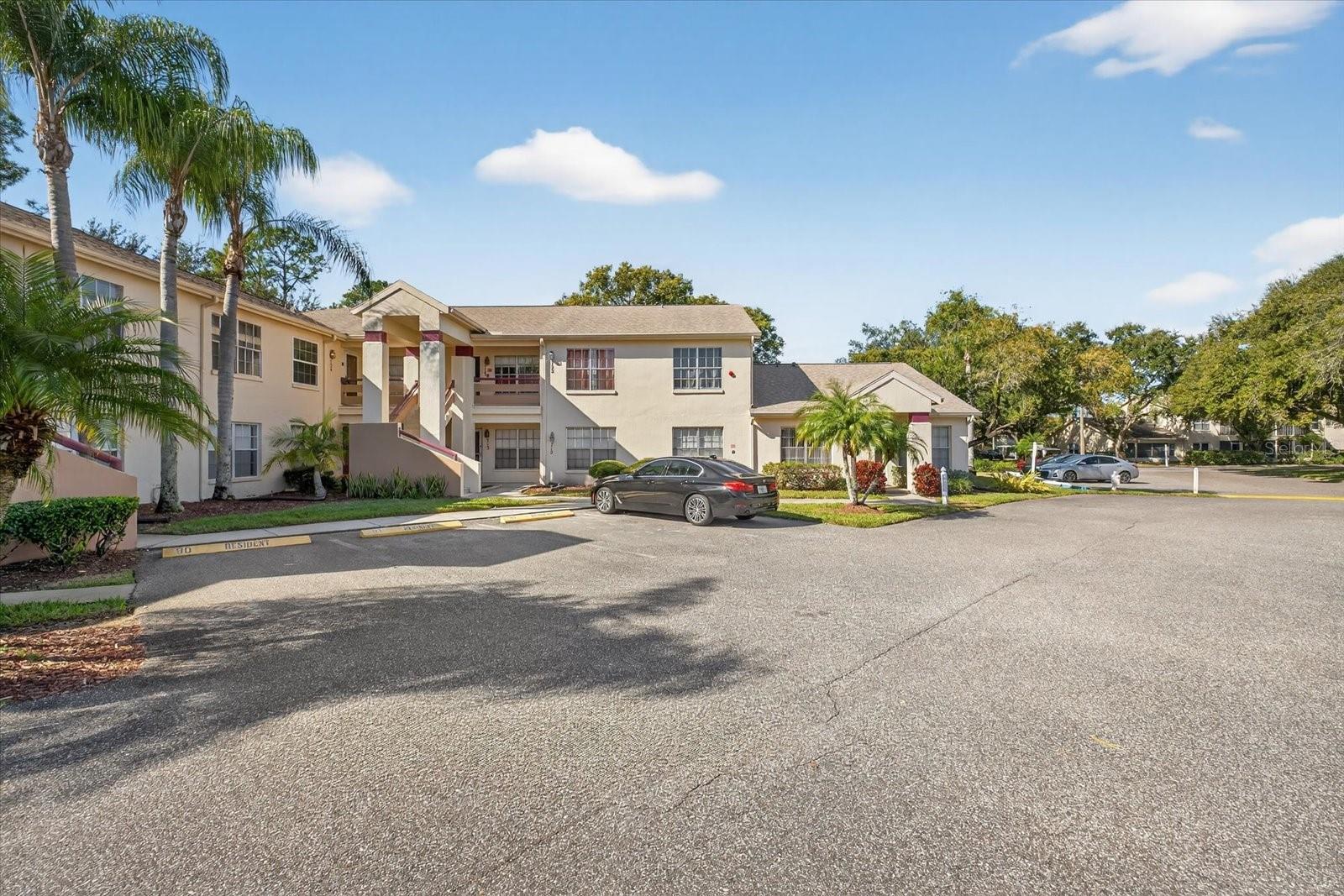 Listing photo id 2 for 7910 Hardwick Drive 723