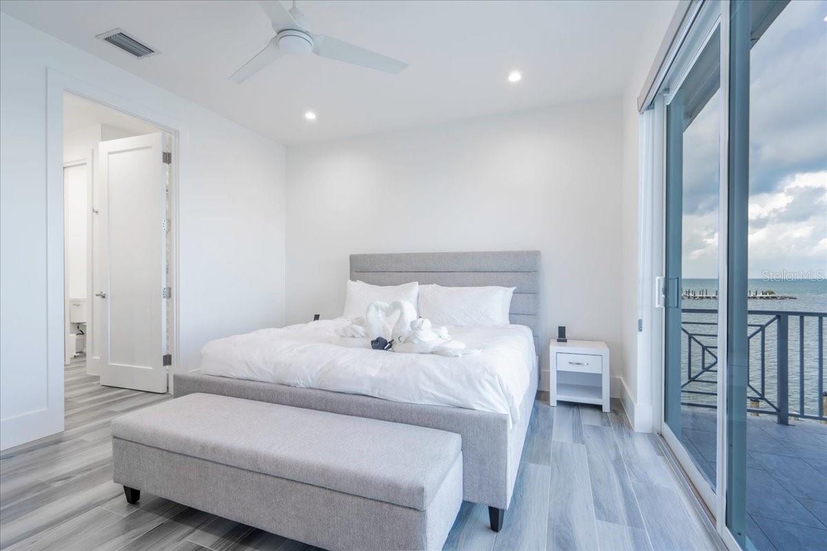 Image 35 of 100 For 810 39th Street Gulf