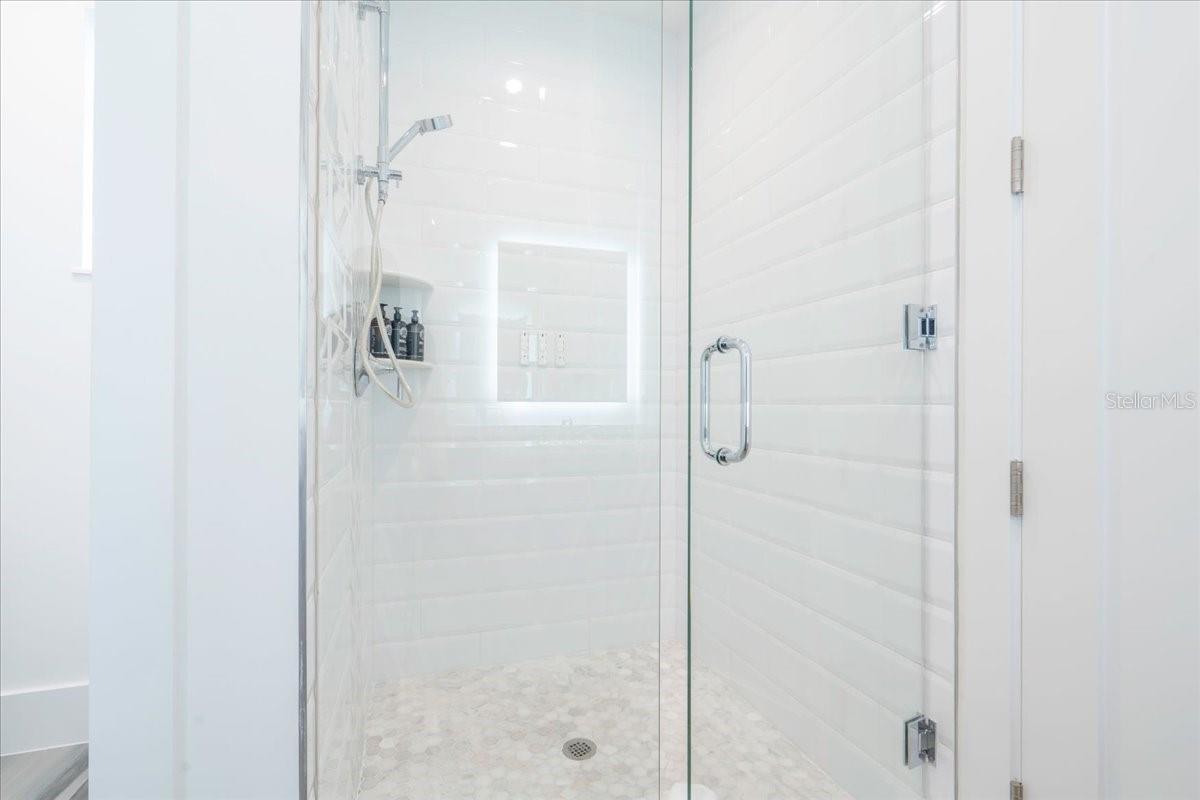 Image 39 of 100 For 810 39th Street Gulf