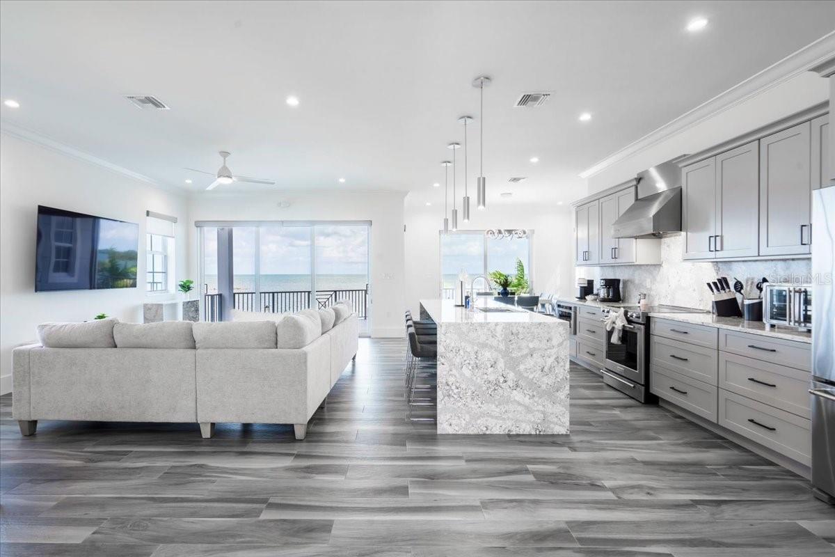 Image 4 of 100 For 810 39th Street Gulf