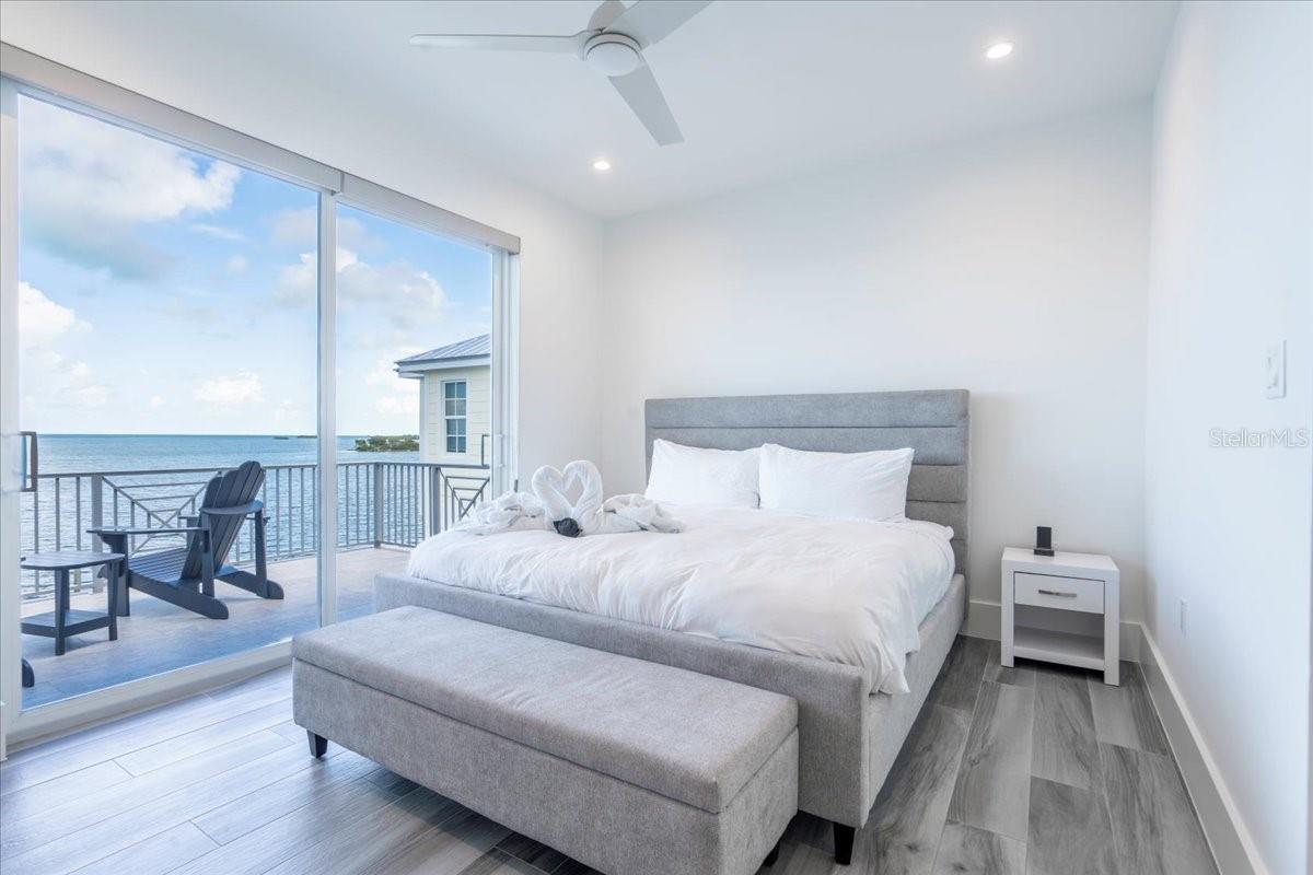 Image 40 of 100 For 810 39th Street Gulf