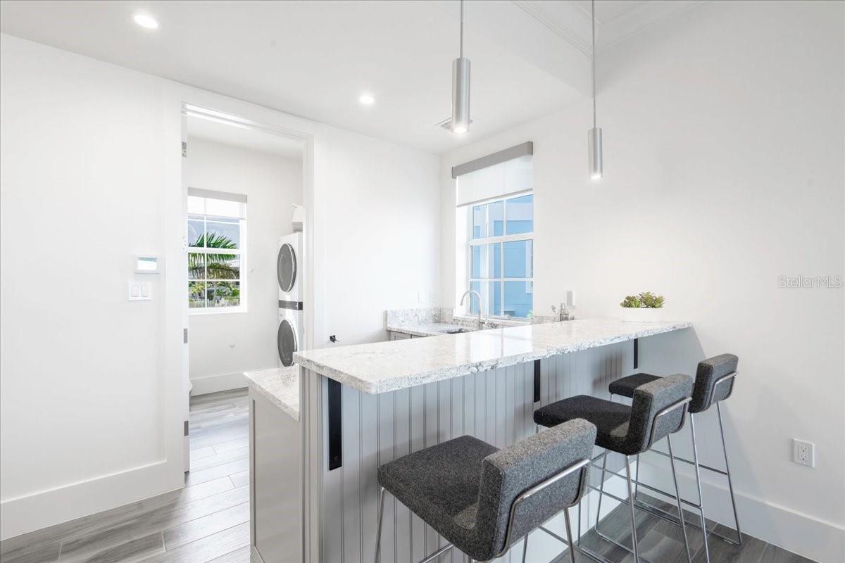 Image 6 of 100 For 810 39th Street Gulf