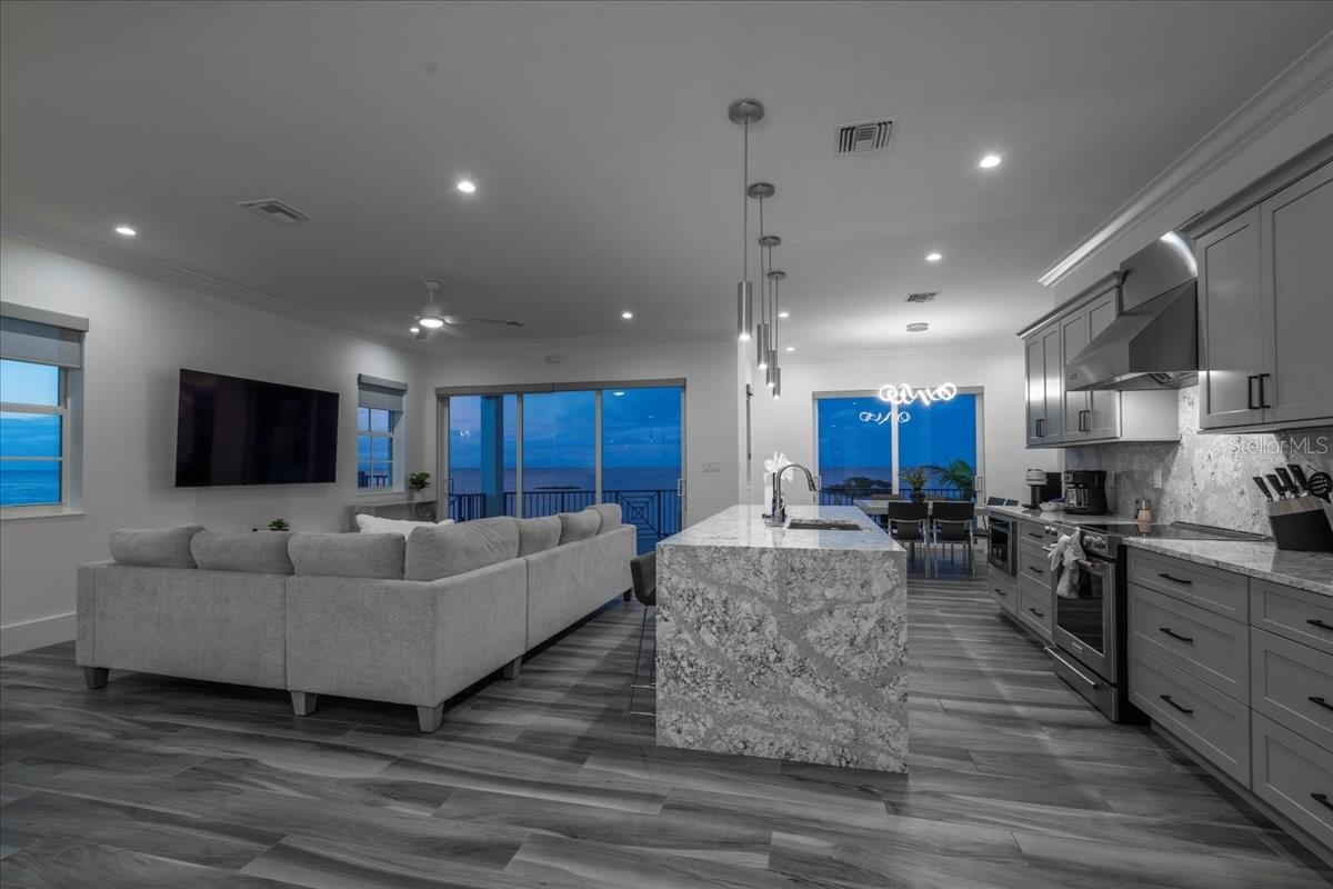 Image 79 of 100 For 810 39th Street Gulf