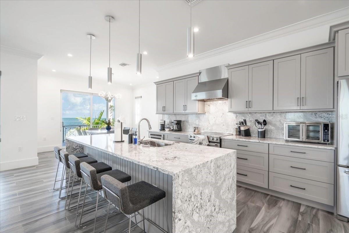 Image 8 of 100 For 810 39th Street Gulf