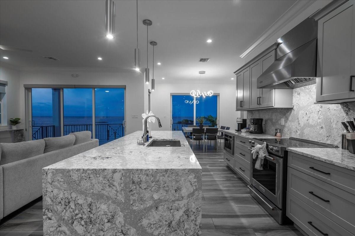 Image 80 of 100 For 810 39th Street Gulf