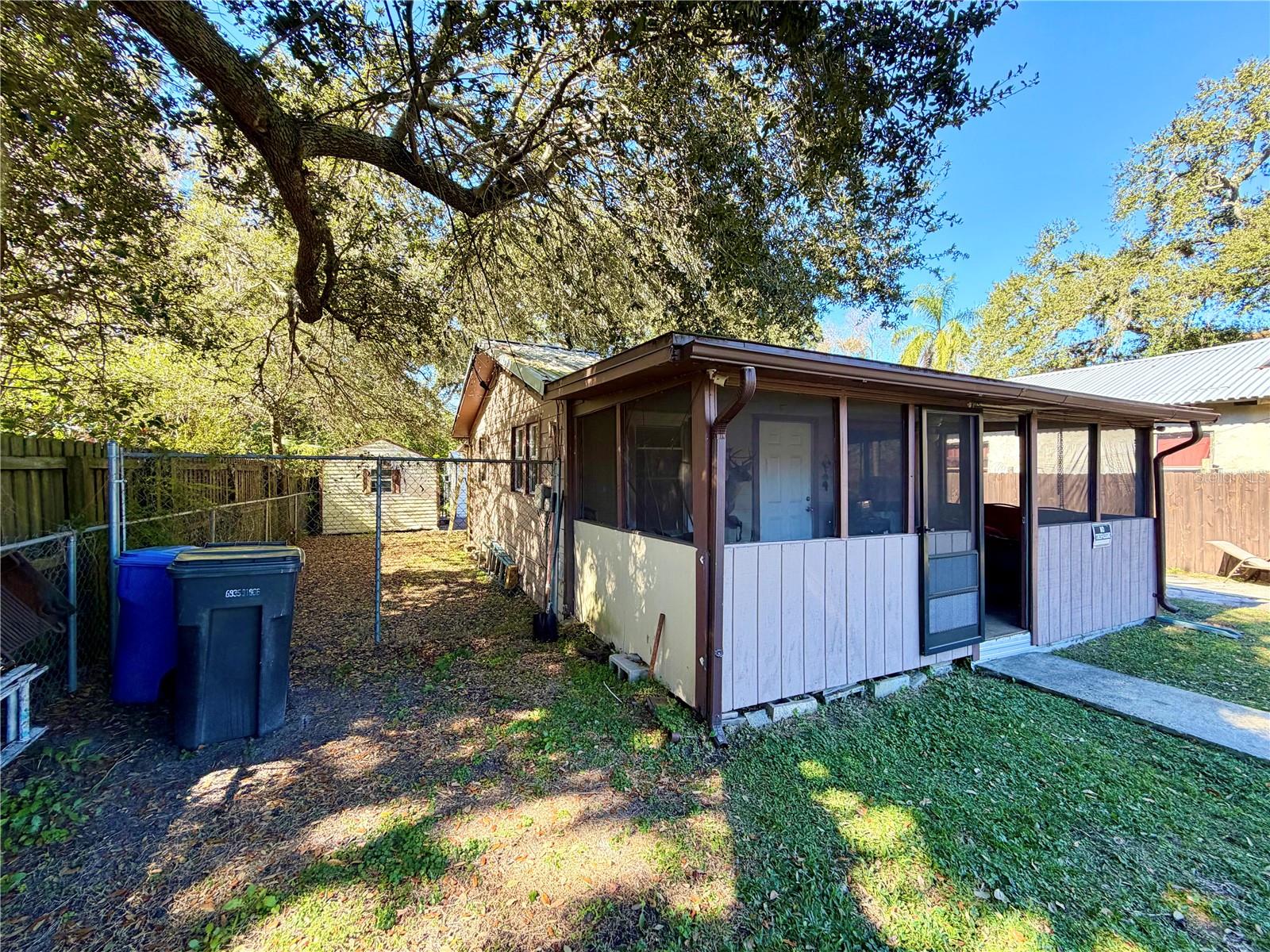 Image 2 of 12 For 2318 Hibiscus Avenue