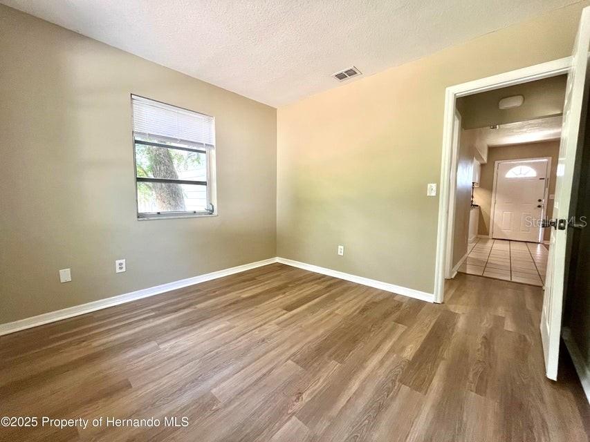 Image 17 of 24 For 1032 Marlow Avenue