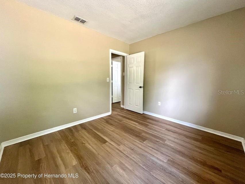 Image 19 of 24 For 1032 Marlow Avenue