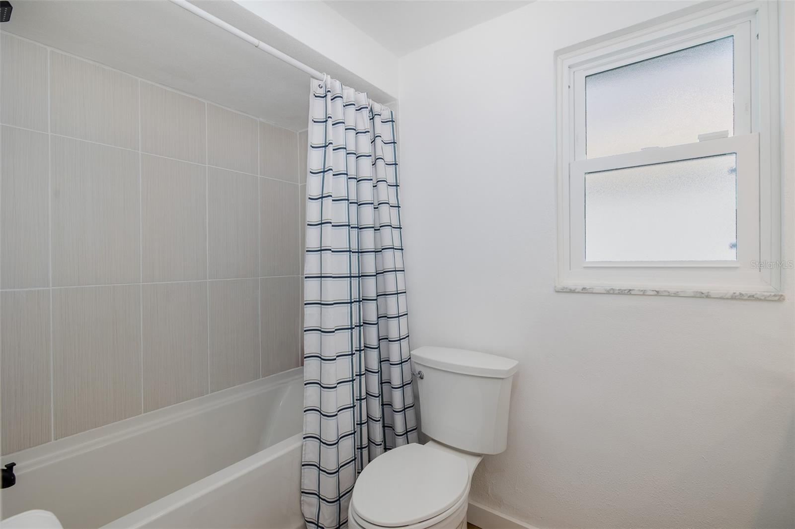 Image 32 of 51 For 1166 Chancellor Drive