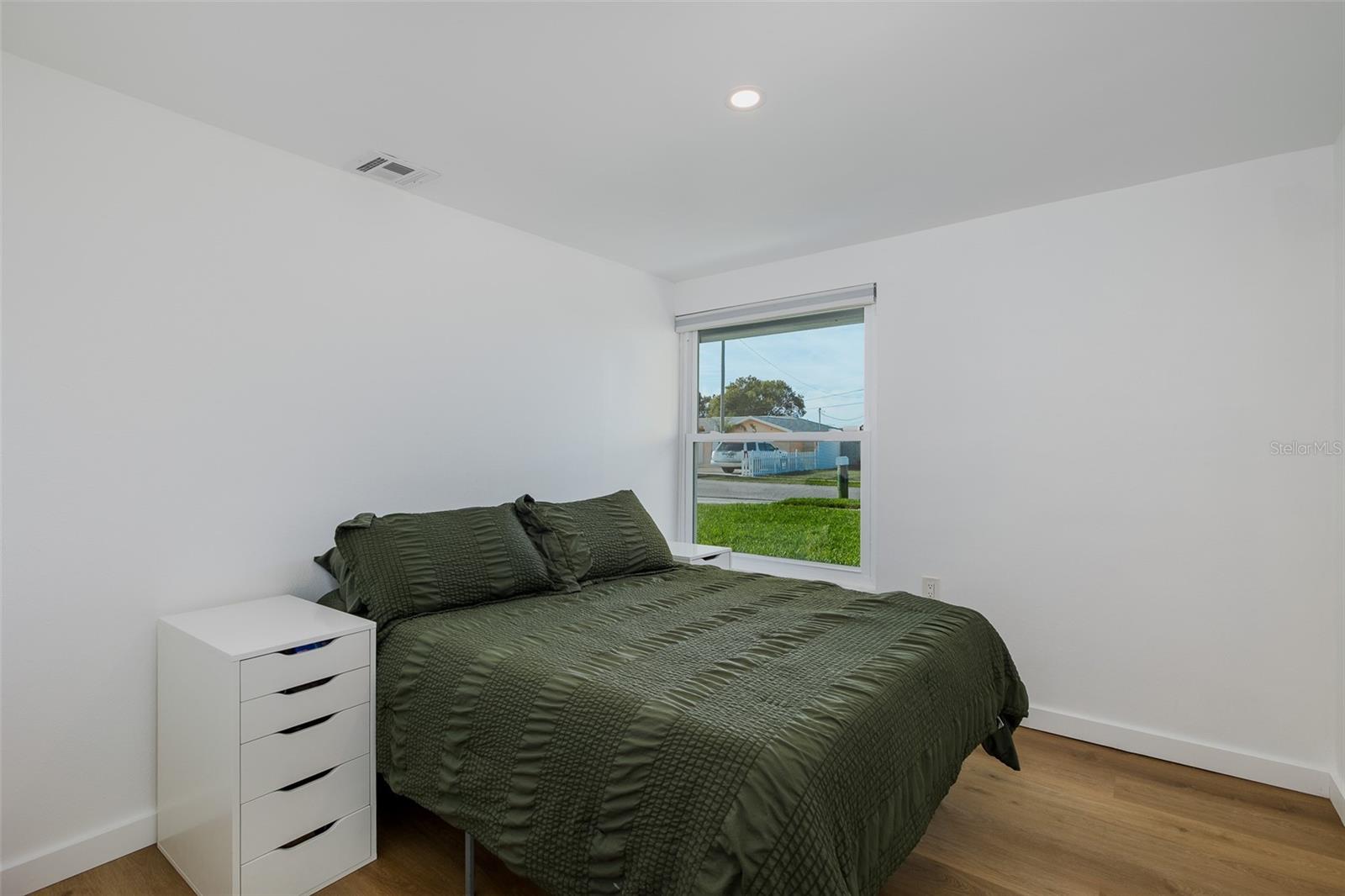 Image 37 of 51 For 1166 Chancellor Drive