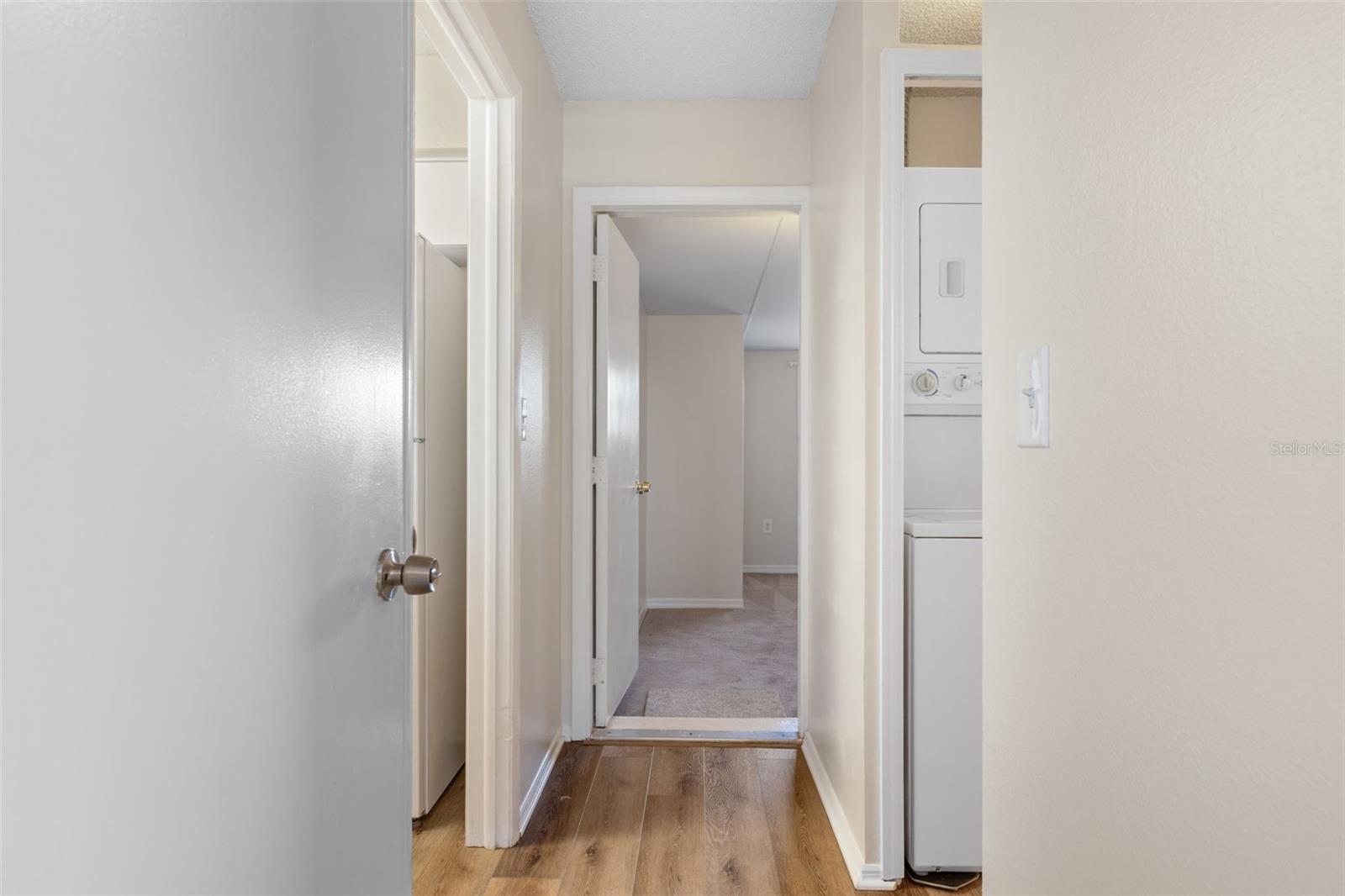 Image 22 of 34 For 5446 Colchester Avenue