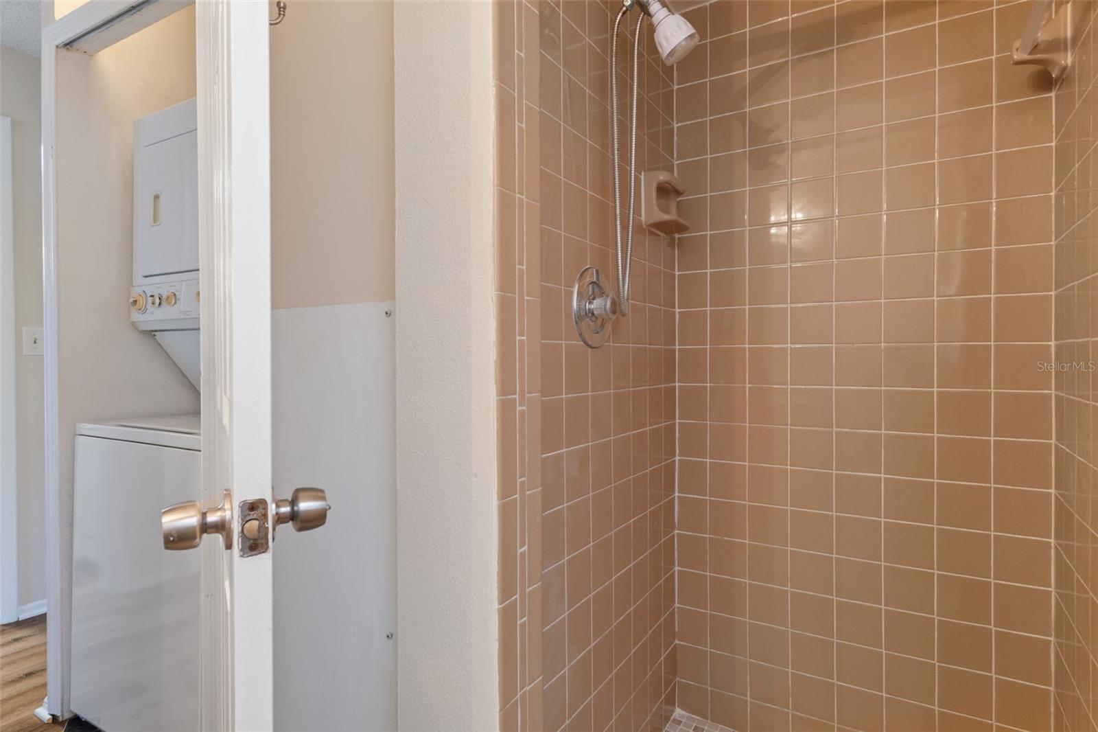 Image 25 of 34 For 5446 Colchester Avenue