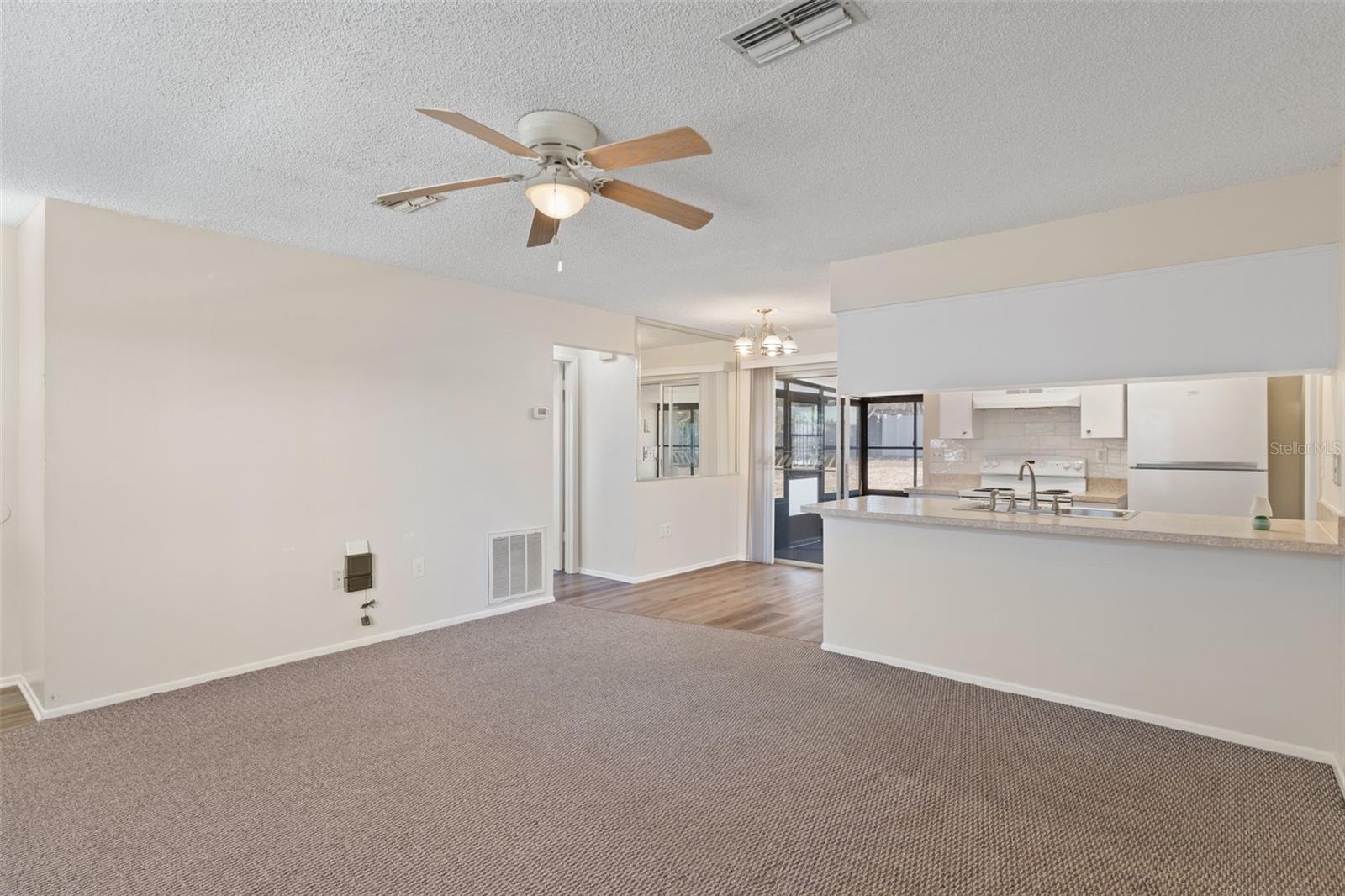 Image 7 of 34 For 5446 Colchester Avenue