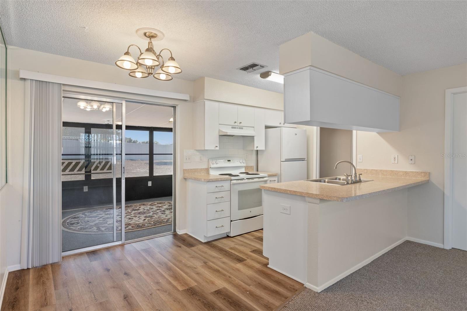 Image 9 of 34 For 5446 Colchester Avenue