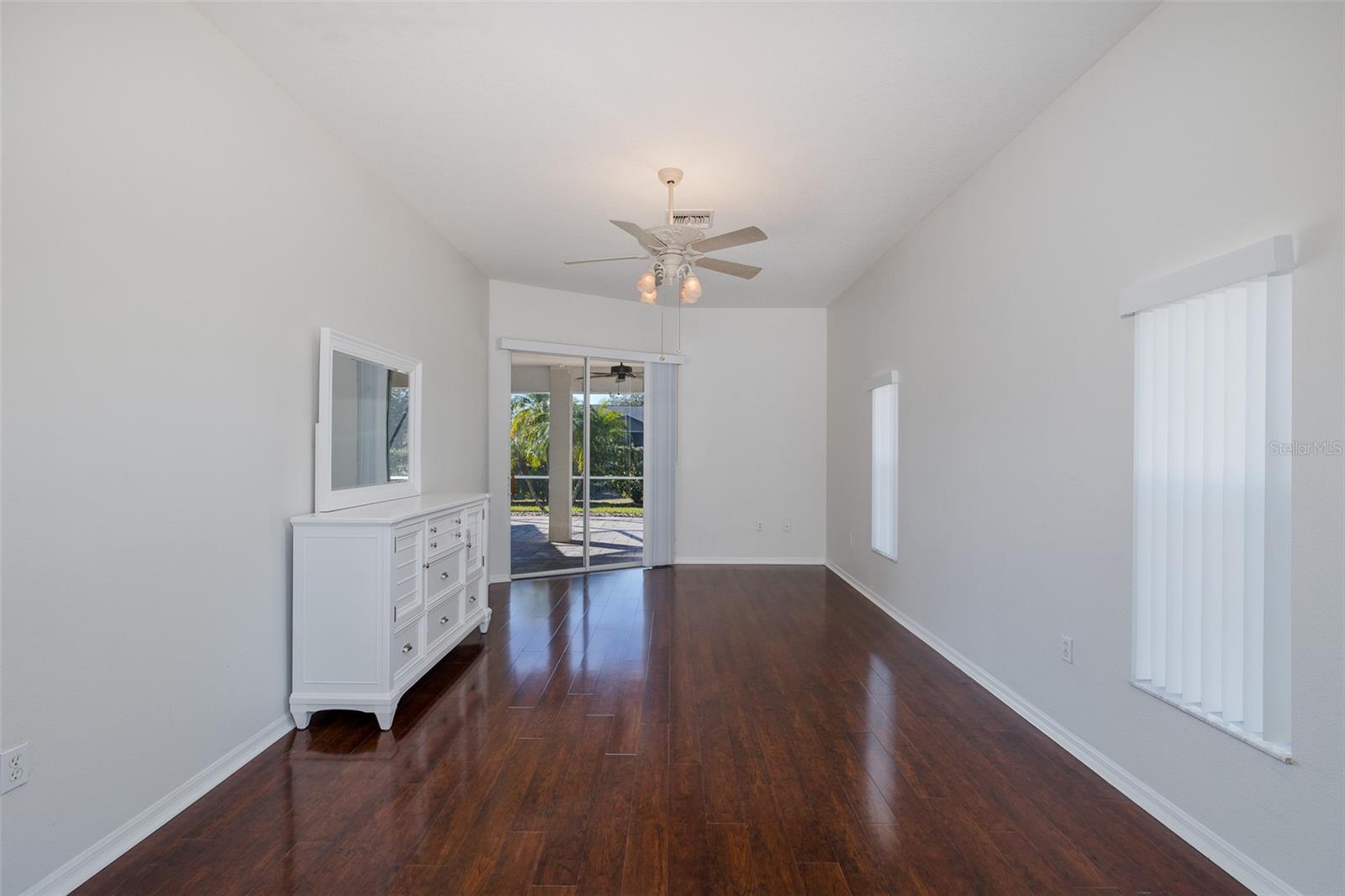 Listing photo id 18 for 18845 Fairway Green Drive