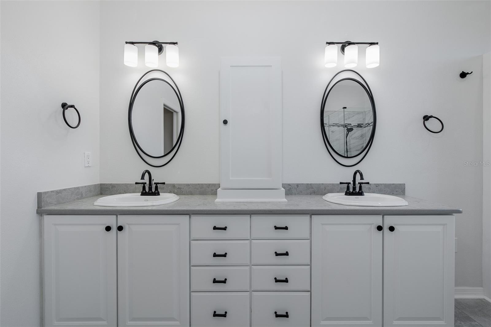 Listing photo id 21 for 18845 Fairway Green Drive