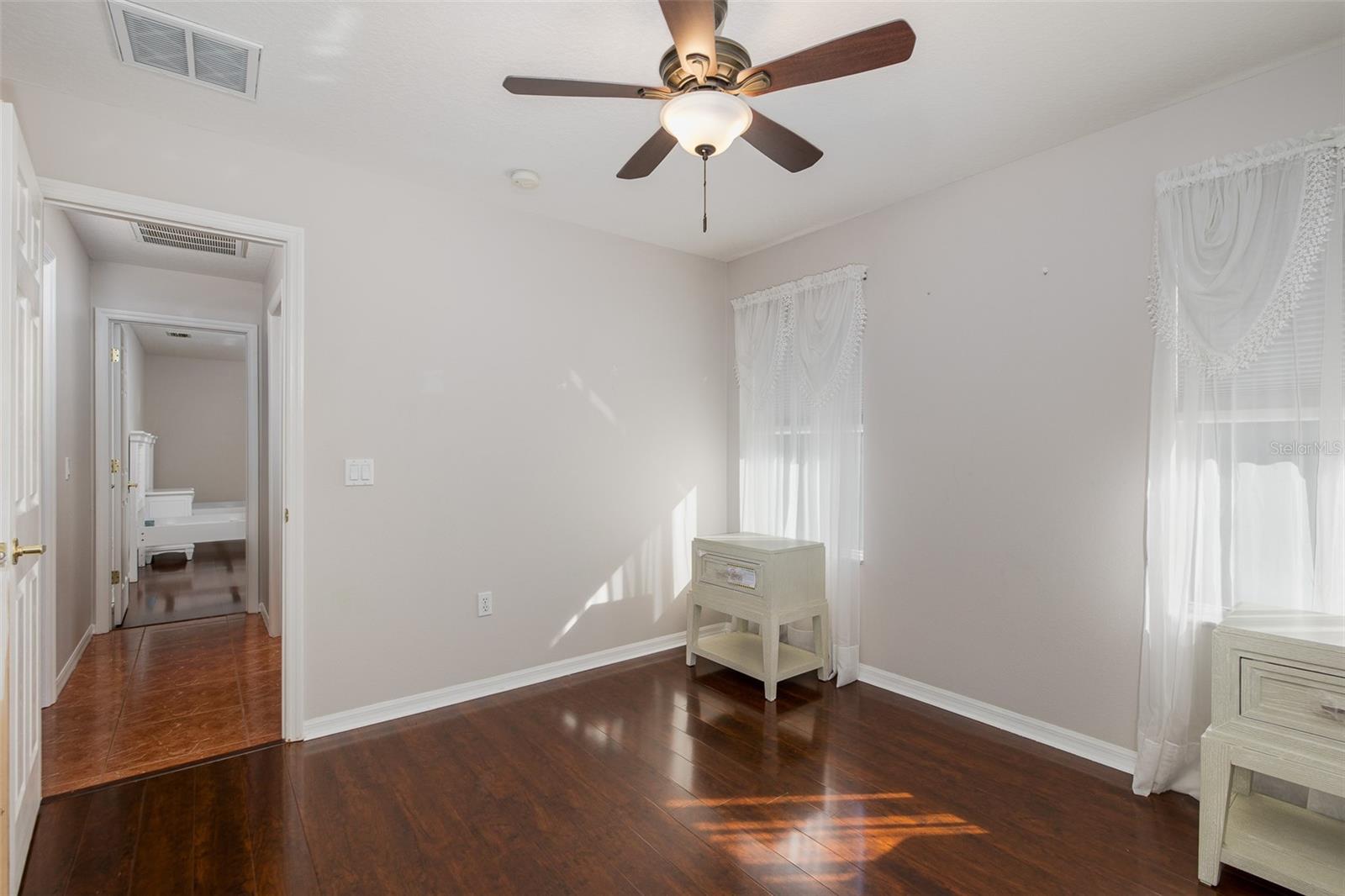 Listing photo id 29 for 18845 Fairway Green Drive