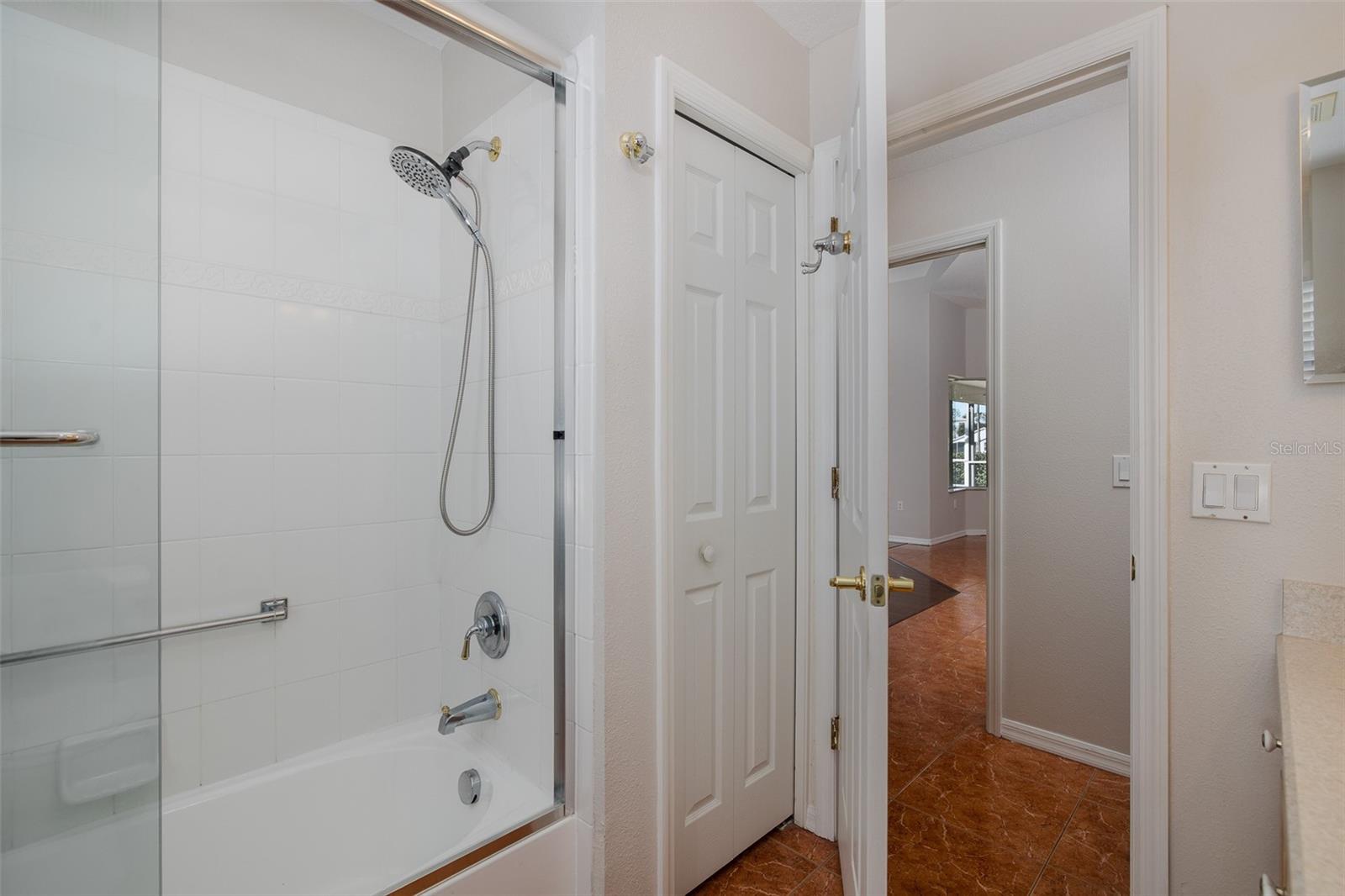 Listing photo id 31 for 18845 Fairway Green Drive