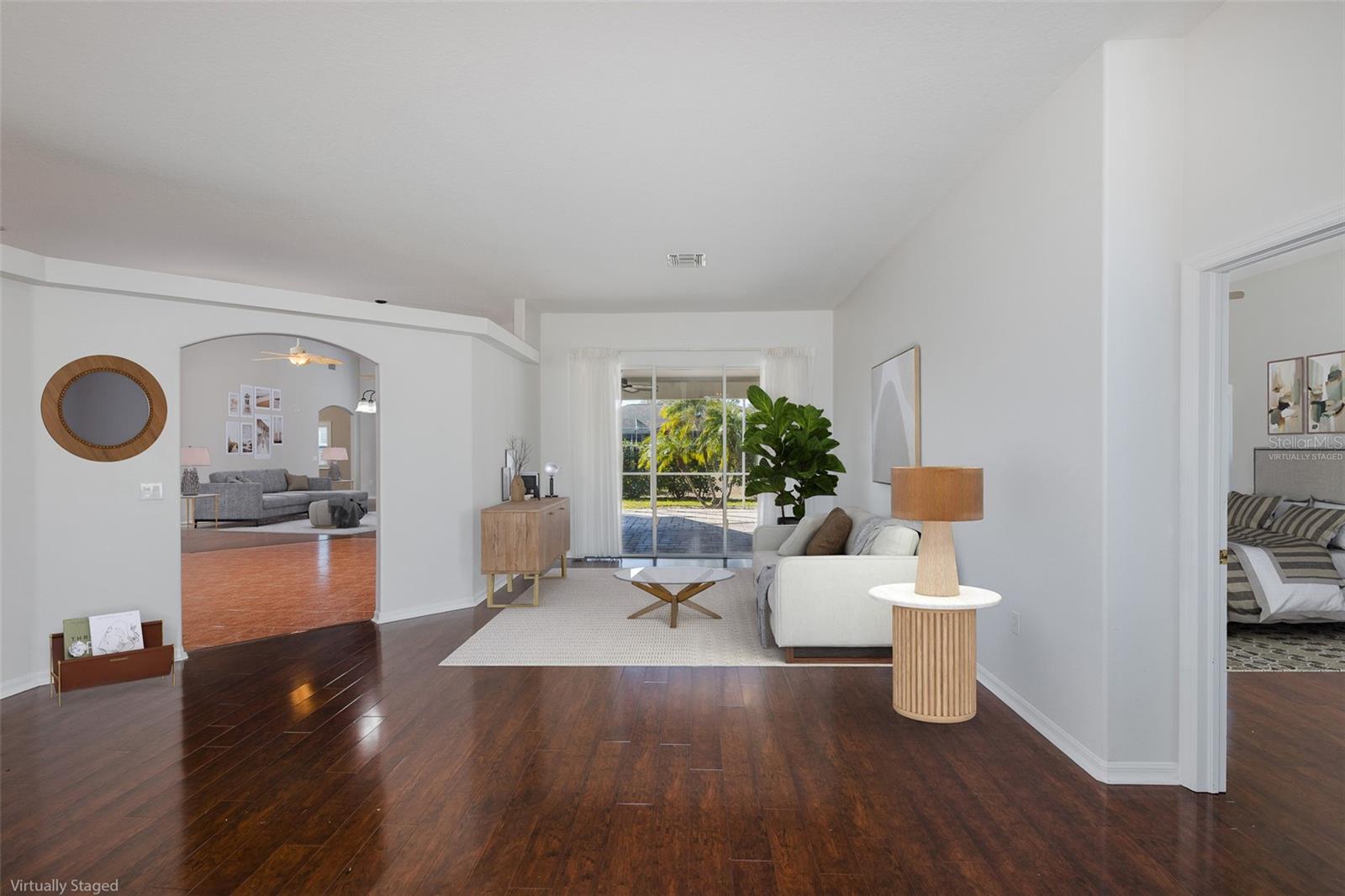 Listing photo id 2 for 18845 Fairway Green Drive