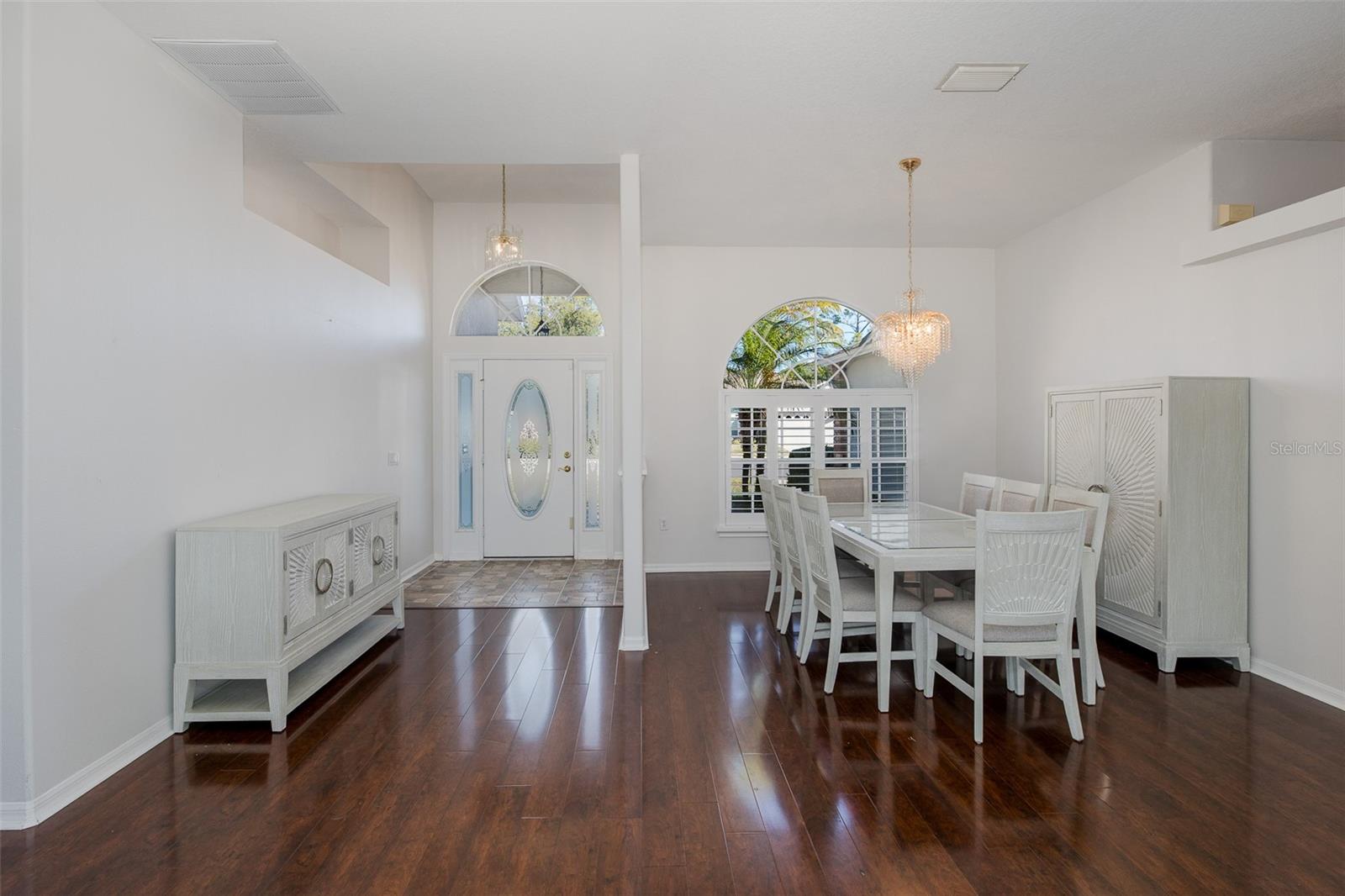 Listing photo id 5 for 18845 Fairway Green Drive