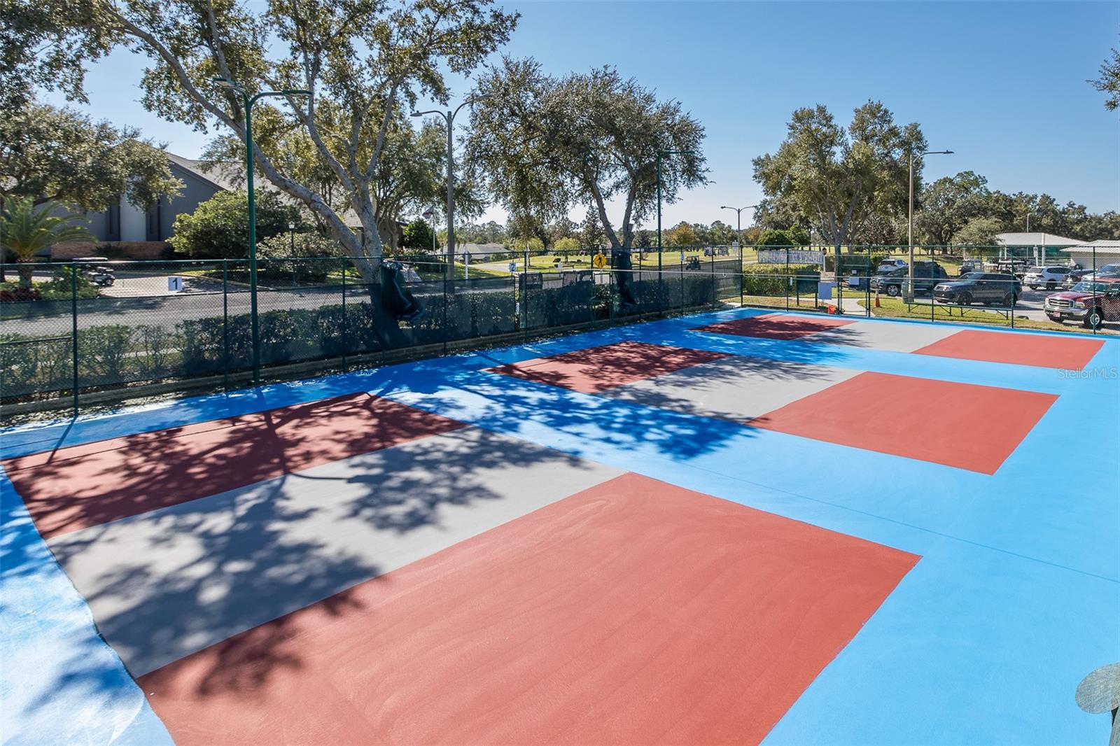 Listing photo id 75 for 18845 Fairway Green Drive