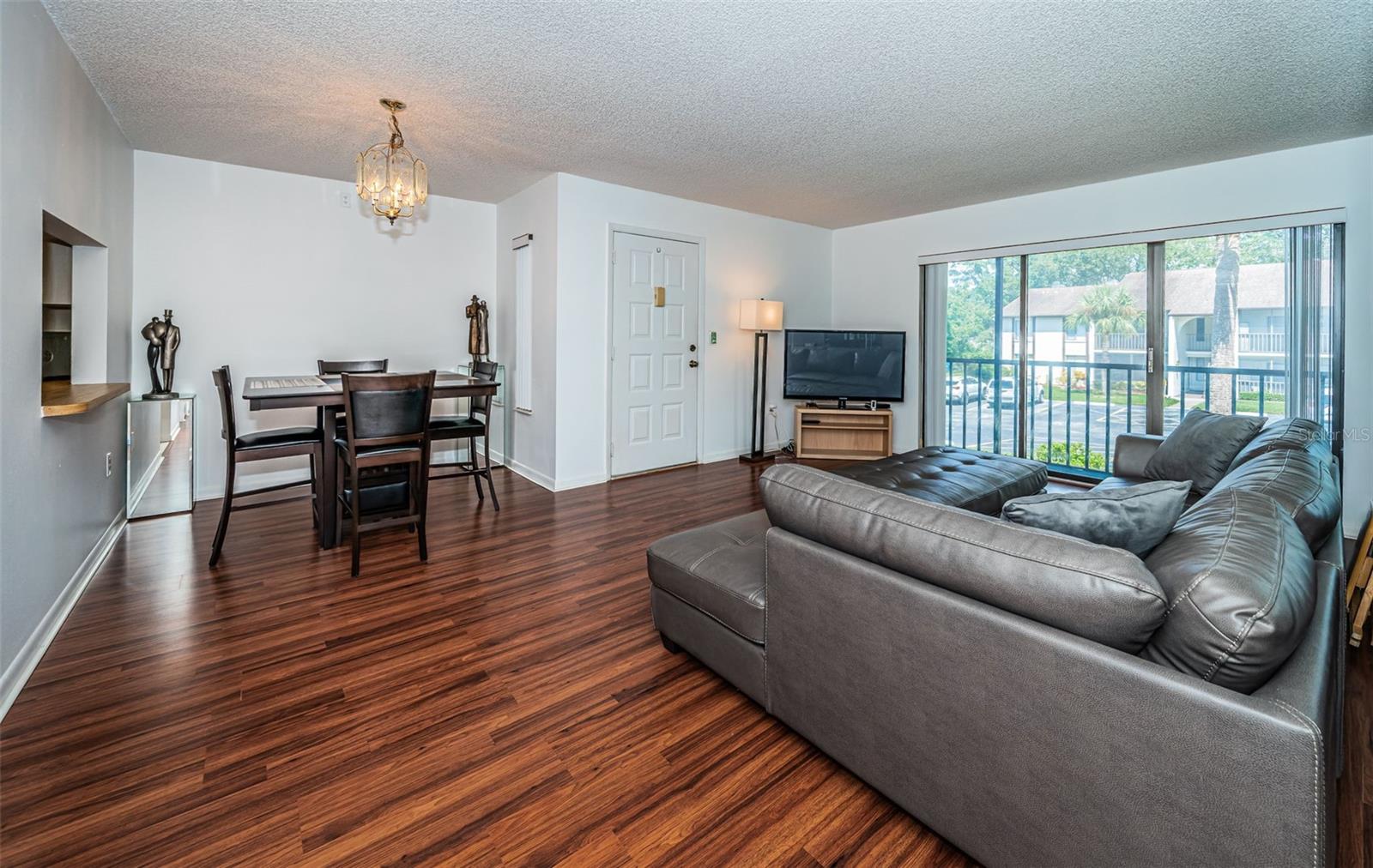 Image 5 of 34 For 2522 Pine Ridge Way S A2