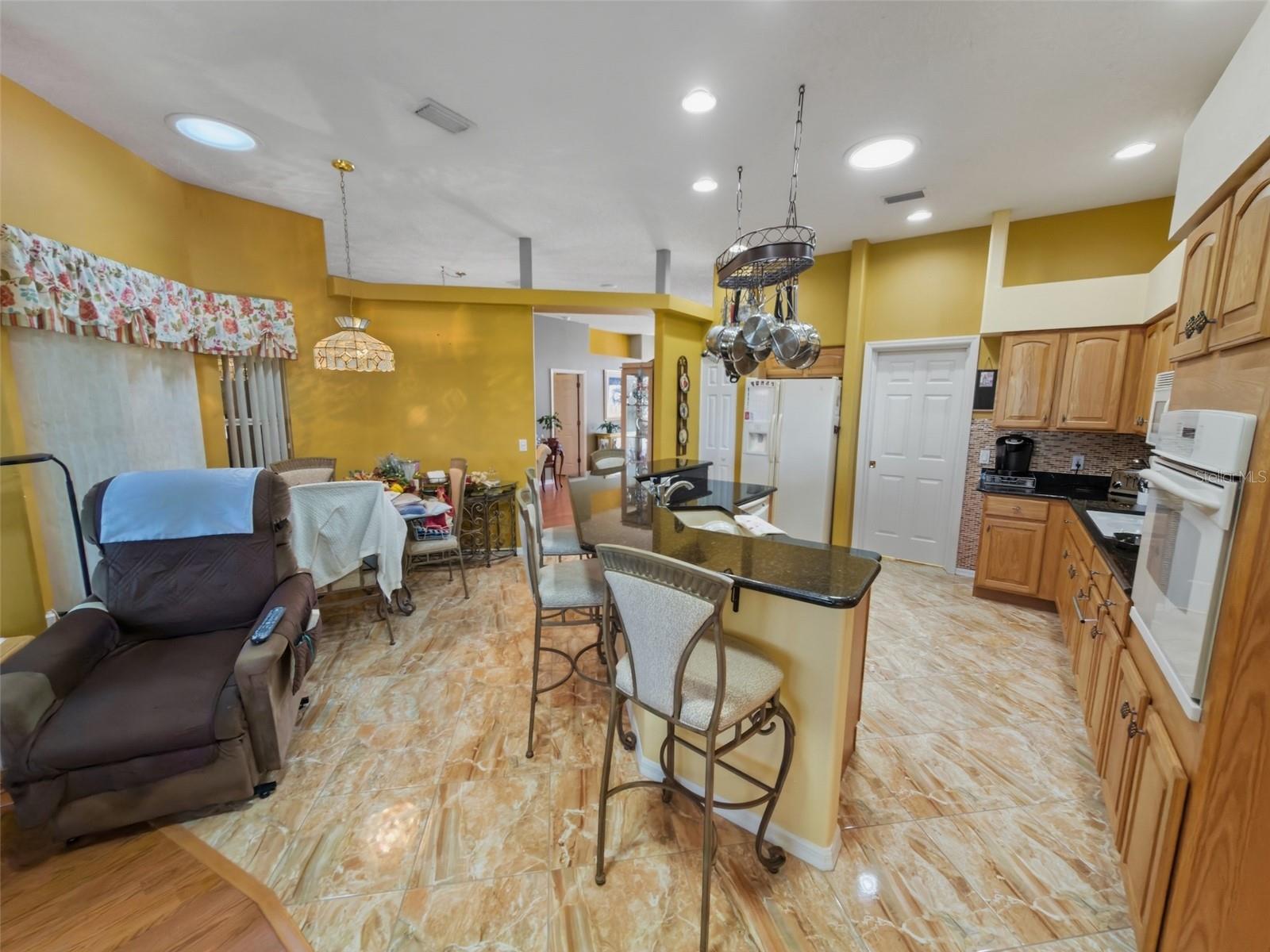 Image 15 of 67 For 18629 Myrtlewood Drive