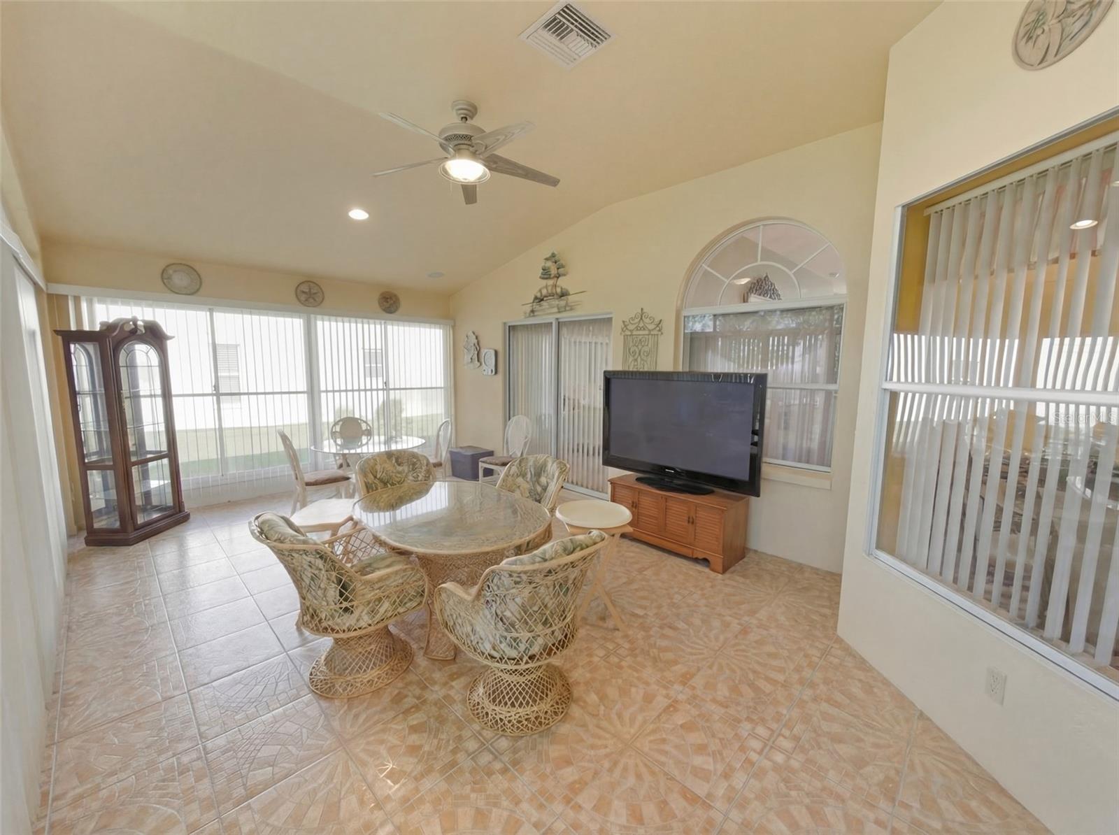 Image 37 of 67 For 18629 Myrtlewood Drive