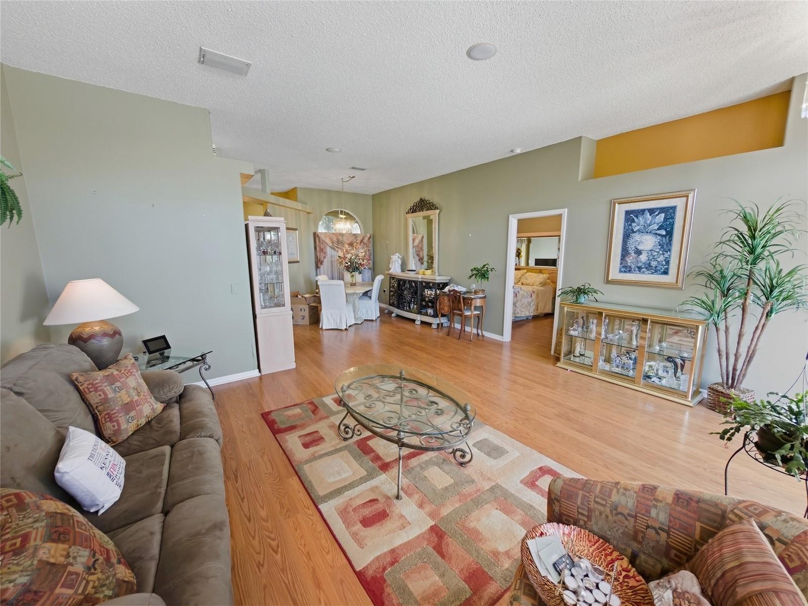 Image 9 of 67 For 18629 Myrtlewood Drive