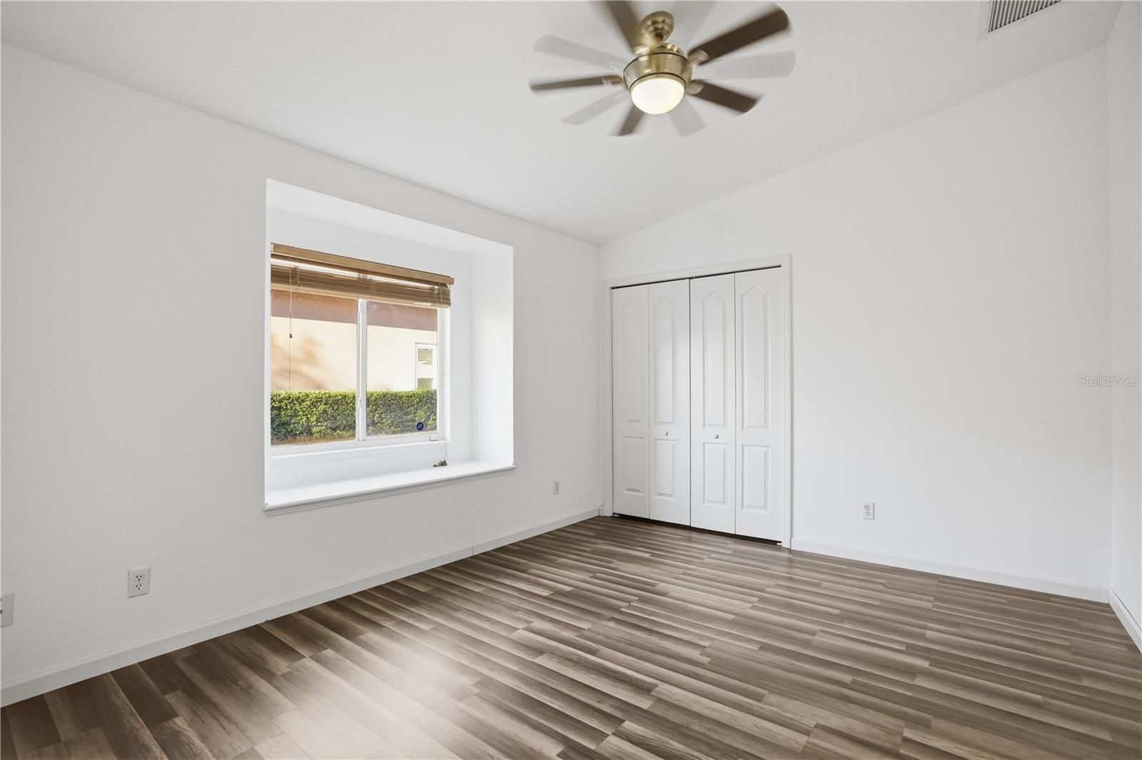 Image 21 of 55 For 10243 Locker Drive