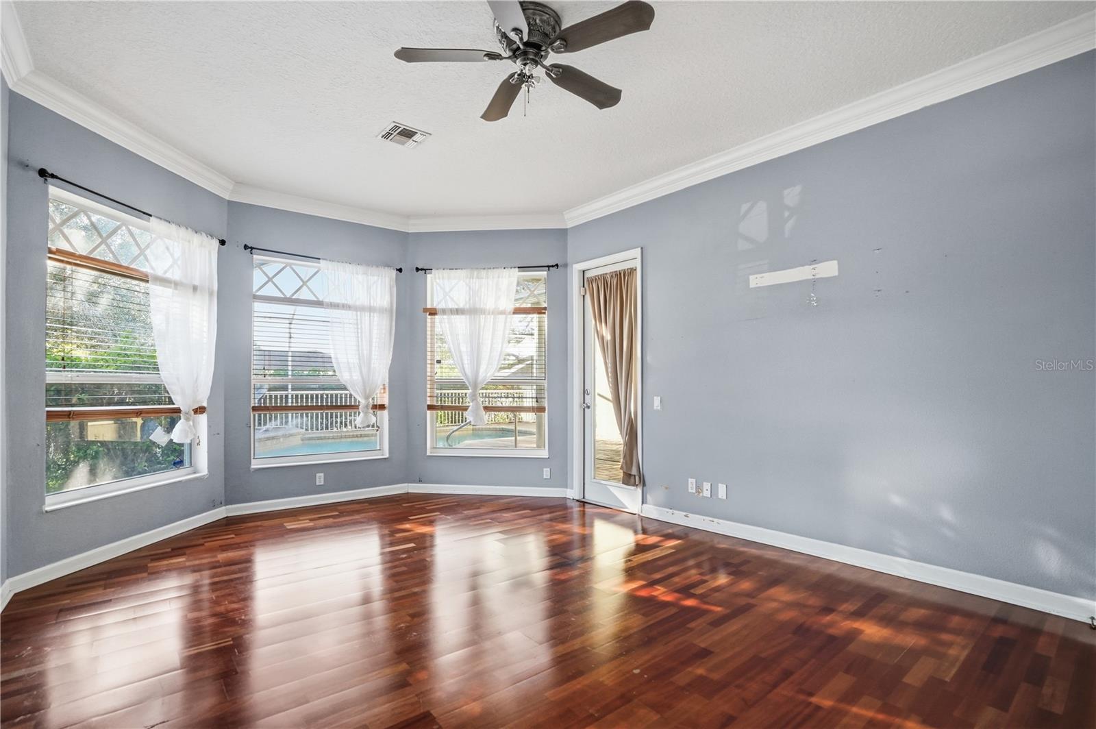 Image 29 of 55 For 10243 Locker Drive