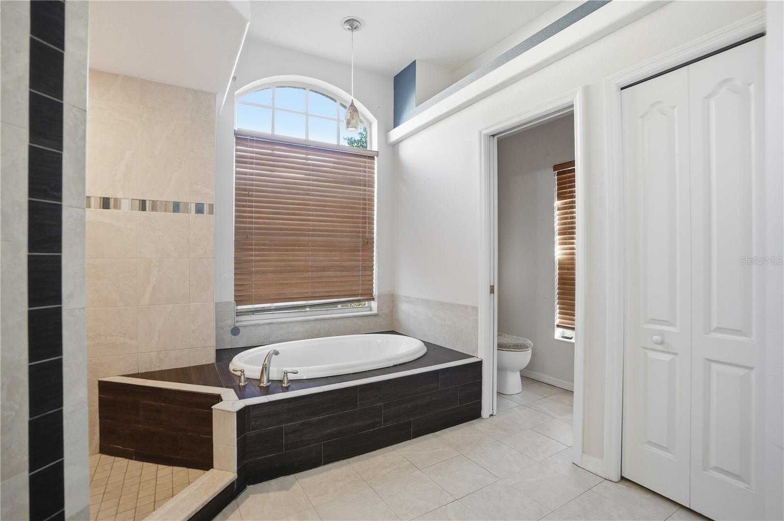 Image 37 of 55 For 10243 Locker Drive