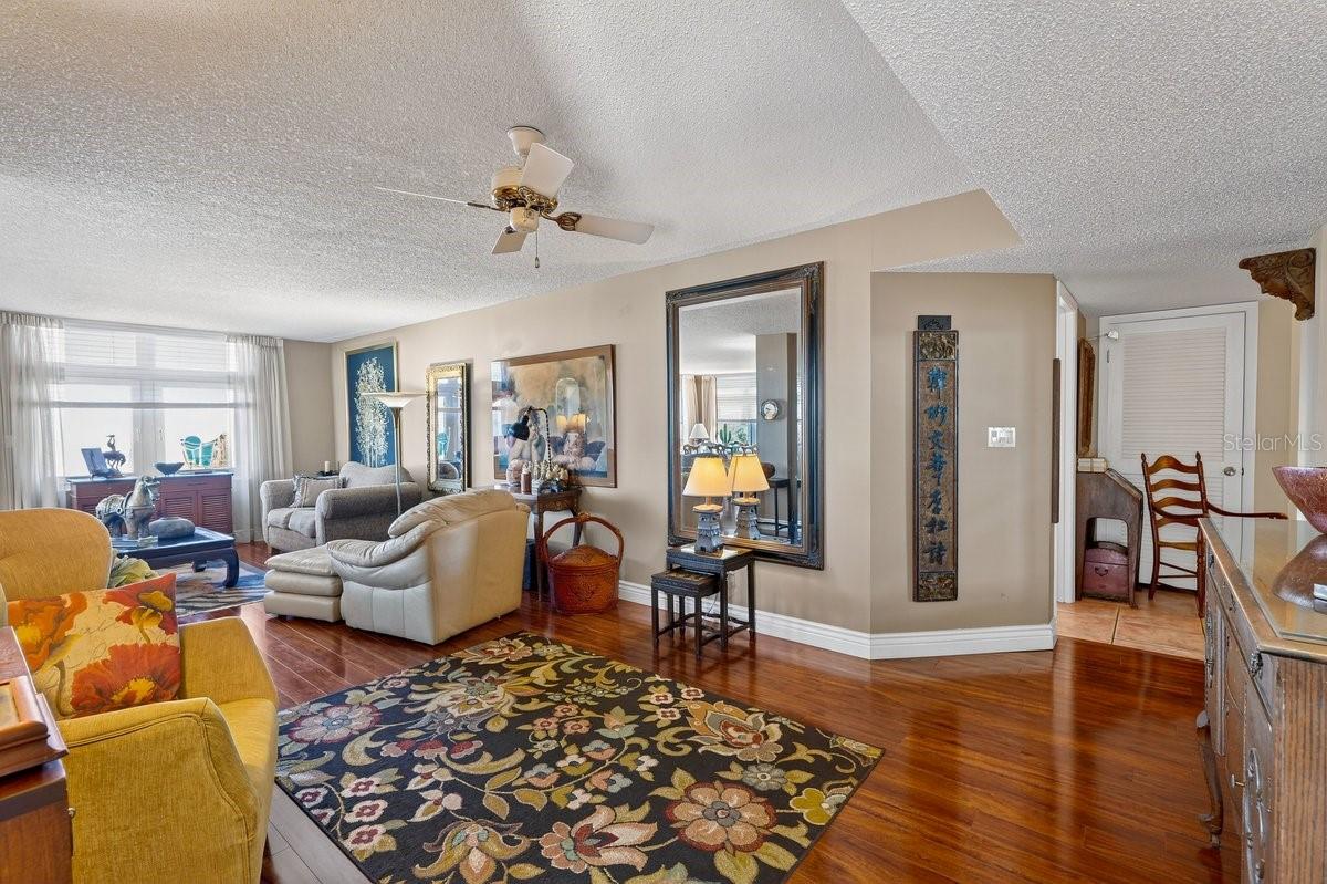 Image 4 of 21 For 395 Atlantic Avenue 301