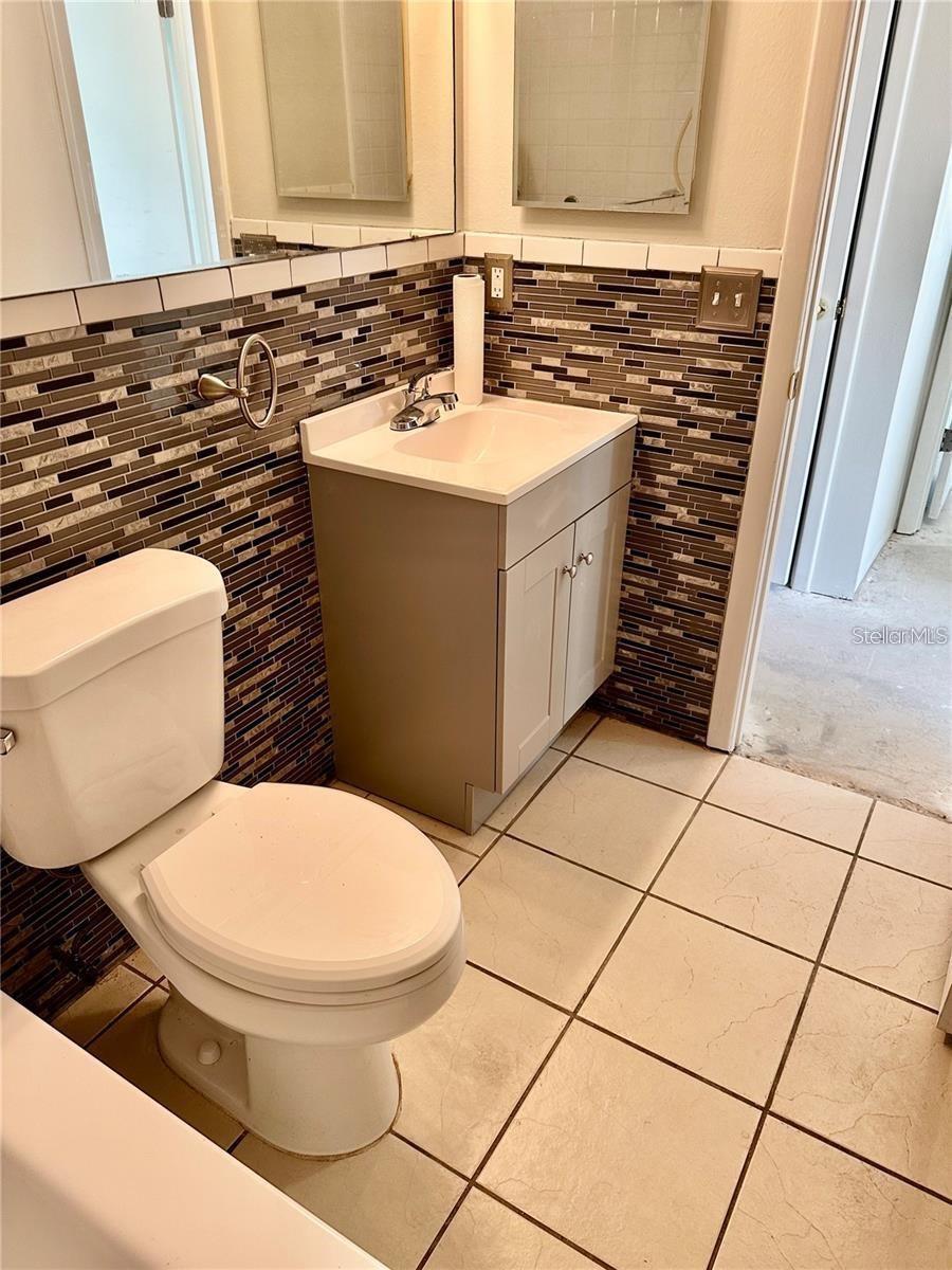 Image 24 of 46 For 4930 Getner Street 0