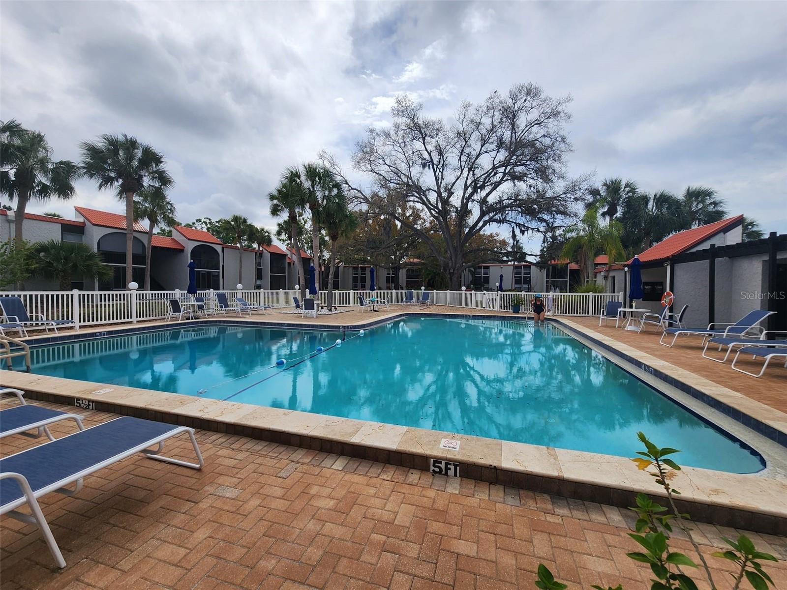 Image 13 of 44 For 3249 Beneva Road 204